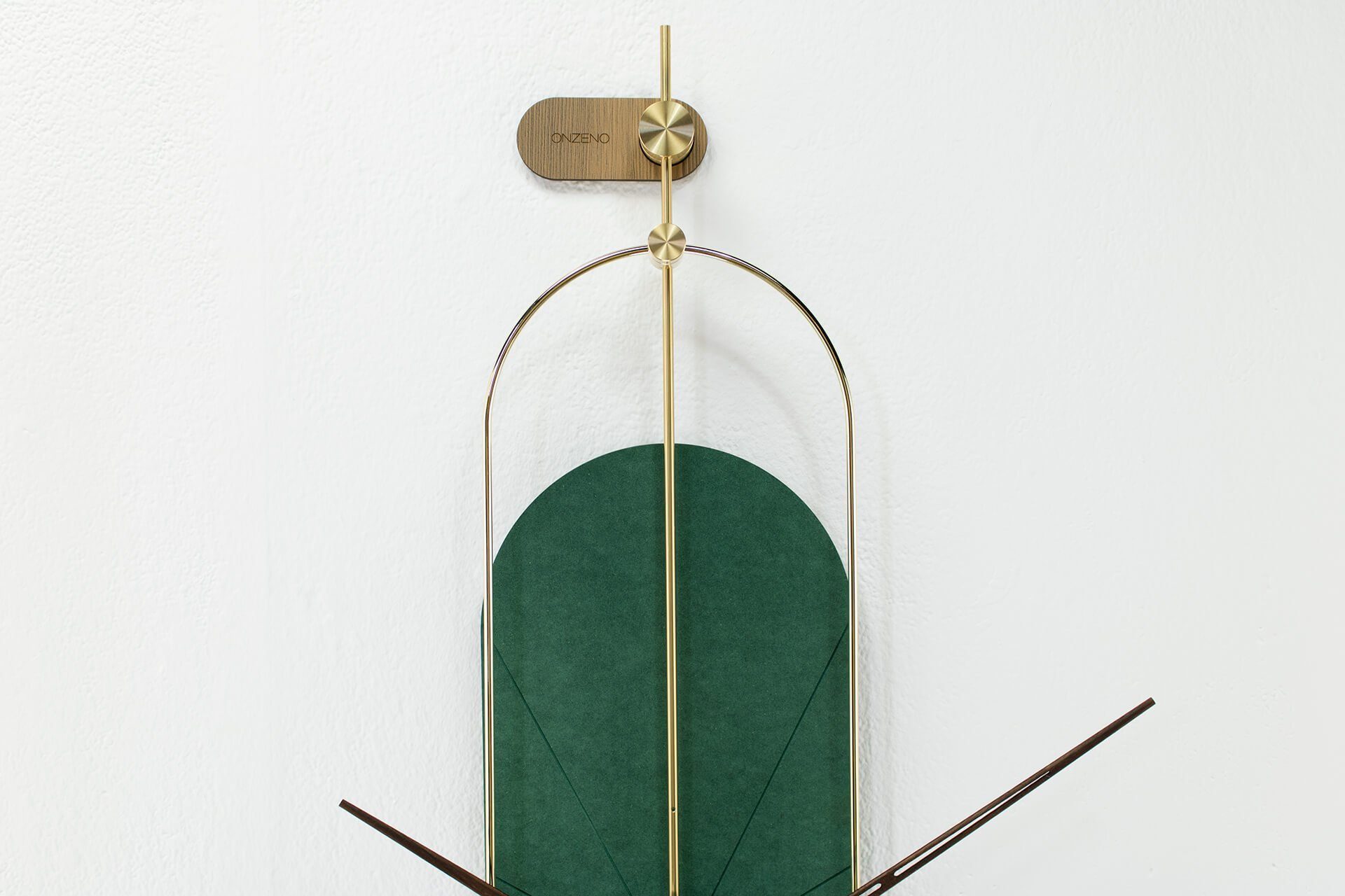 ONZENO Wanduhr THE GREEN cm PLANET. (handgefertigte Design-Uhr) 20x90x1.8