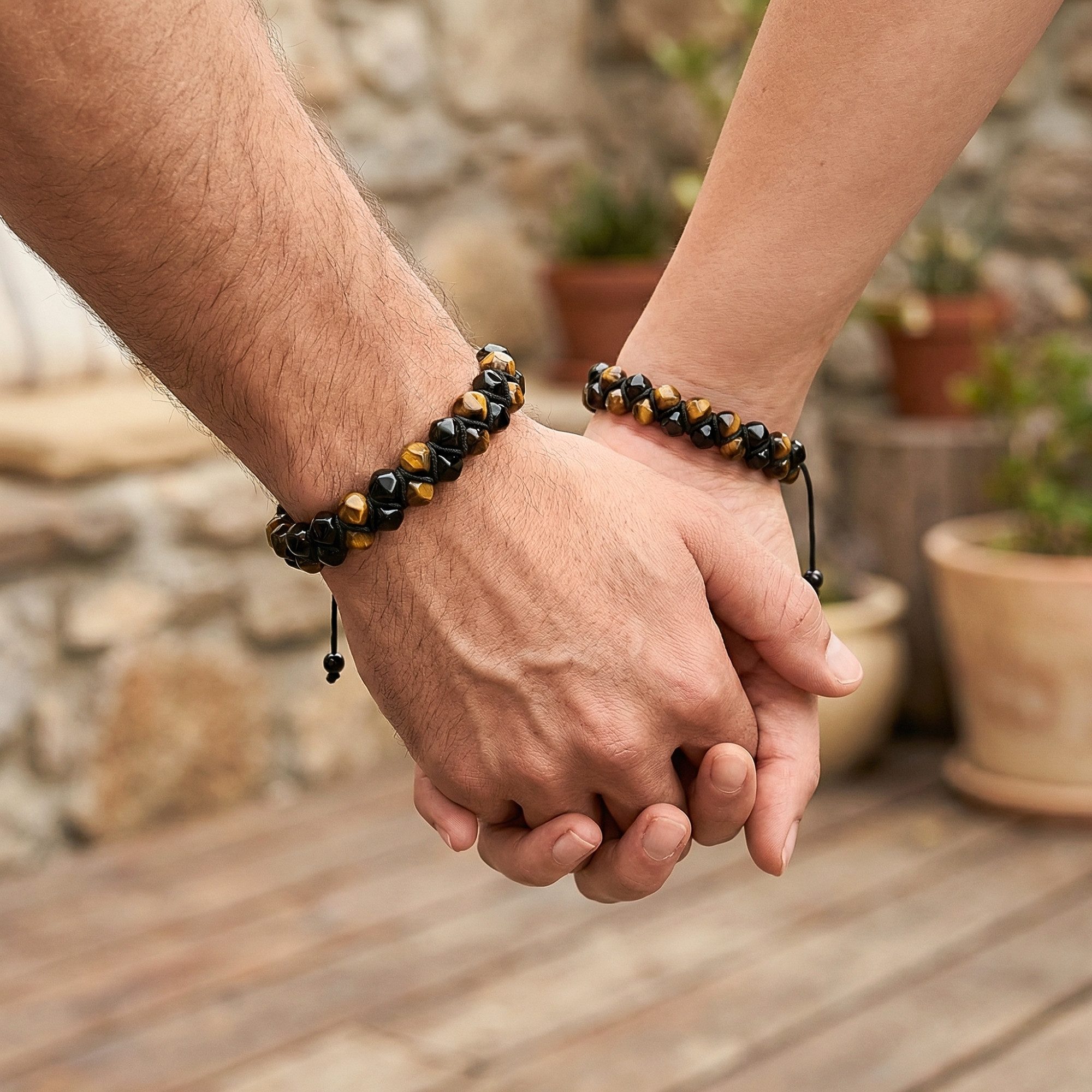UNIQAL.de Perlenarmband Naturstein Turmalin facettiert (Unisex-Armband mit verstellbarer Makramé-Schließe, Echte Steinperlen, präzise geschliffen, handgefertigt – Bild 4 von 5