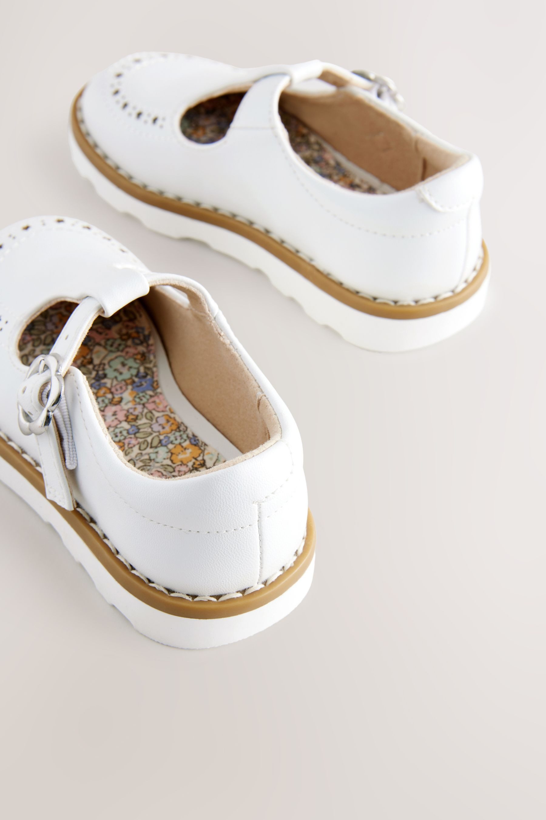 Next Schuhe mit T-Steg T-Strap-Sandale (1-tlg) günstig online kaufen