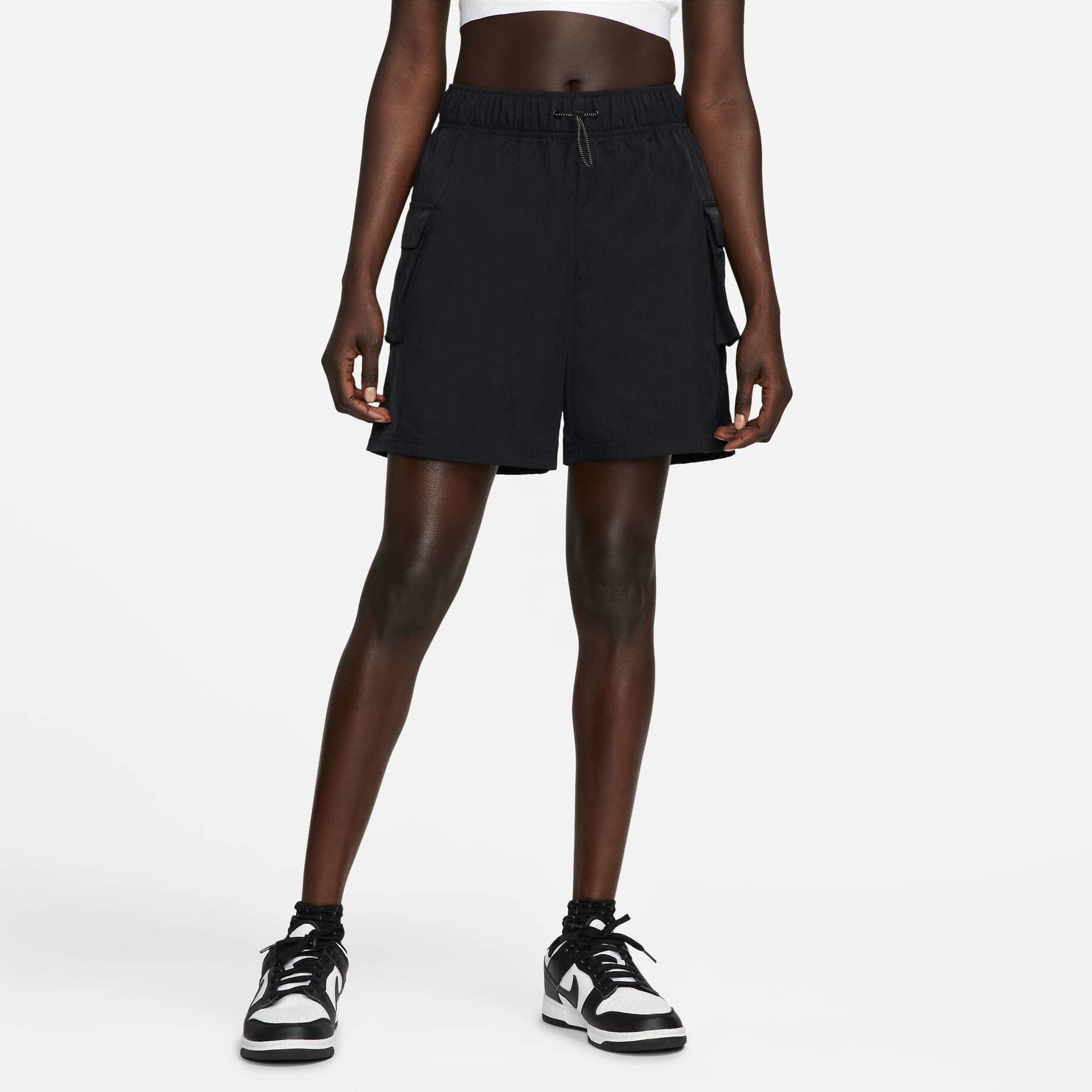Nike Sportswear Shorts Damen Shorts NIKE ESSENTIAL WOMENS Regular Fit (1-tlg)