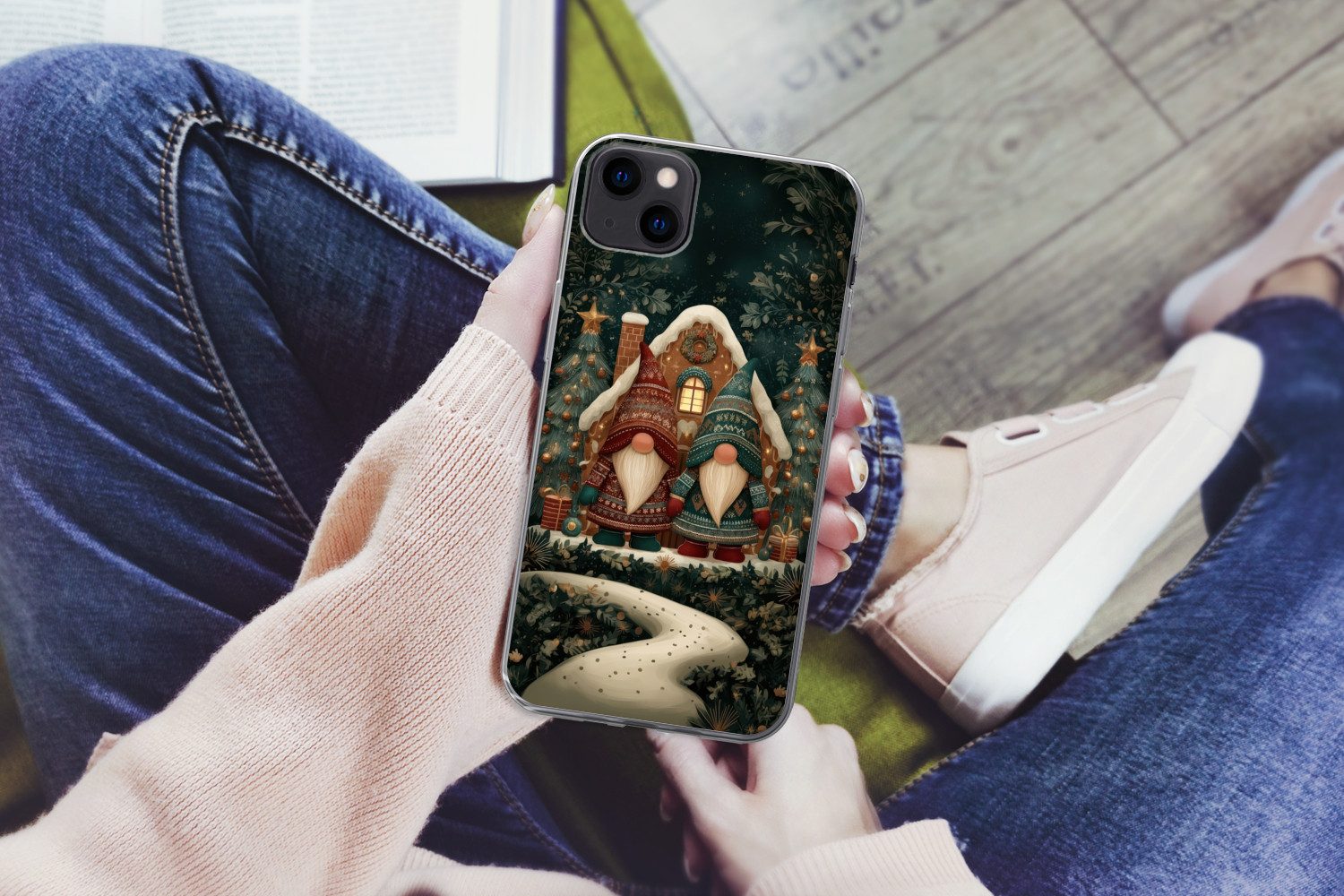 MuchoWow Handyhülle für Apple iPhone 13 mini Weihnachten - Wichtel - Lebkuchenhaus - Rot -, Smartphone-Bumper, Print, Handy Schutzhülle Dünn