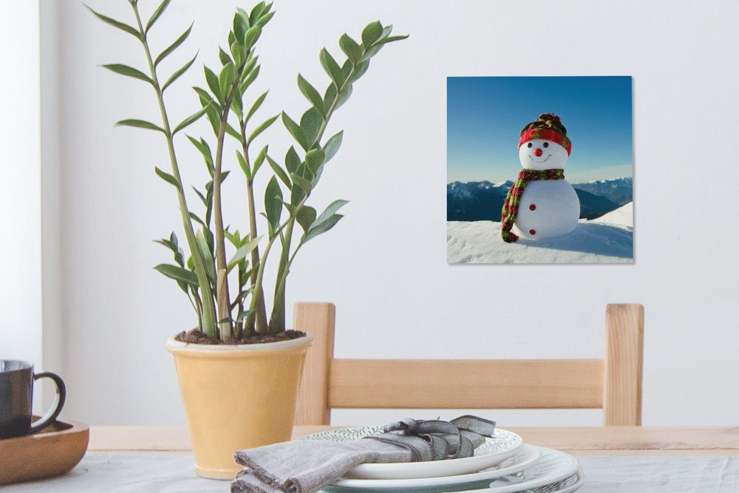 St), der (1 Bilder im verschneiten für Leinwand in Schlafzimmer Eine Wohnzimmer Leinwandbild Weihnachtspuppe OneMillionCanvasses® Landschaft Winter,