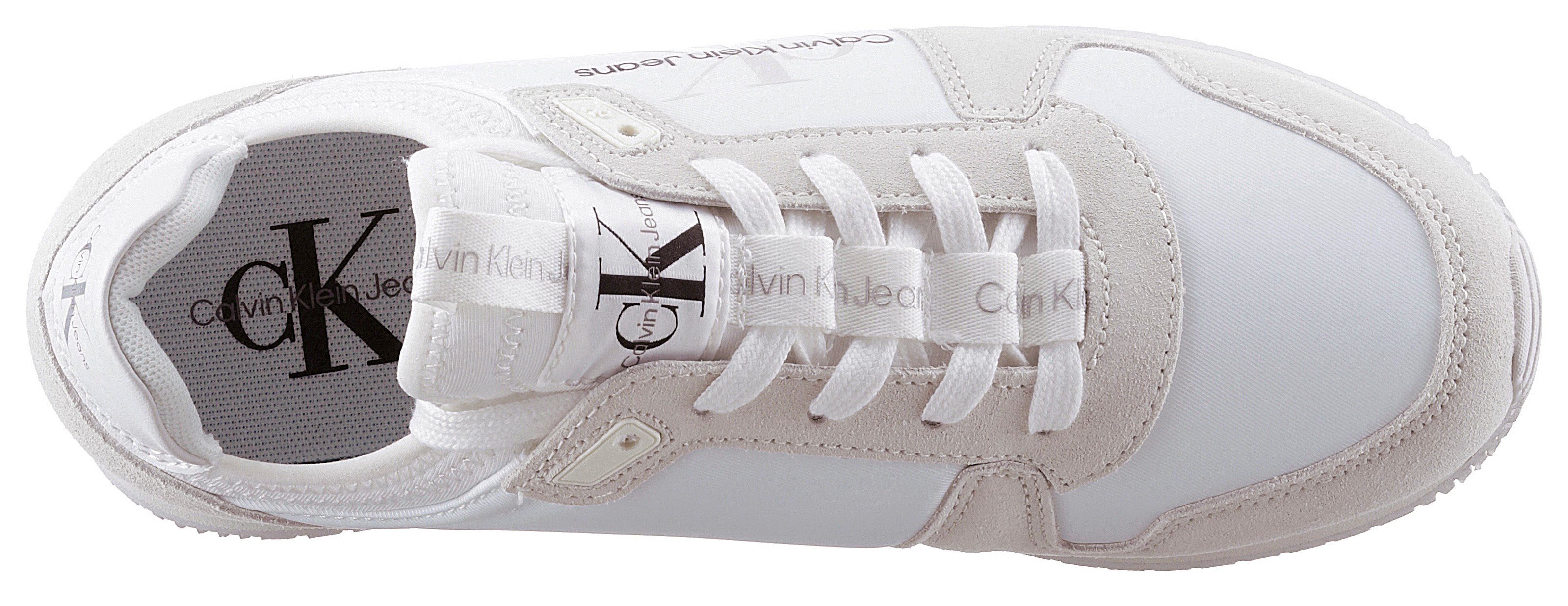 Calvin Klein Slip-On weiß-beige mit Jeans RUNNER aufgesetzer WN SOCK LACEUP NY-LTH Sneaker Schnürung