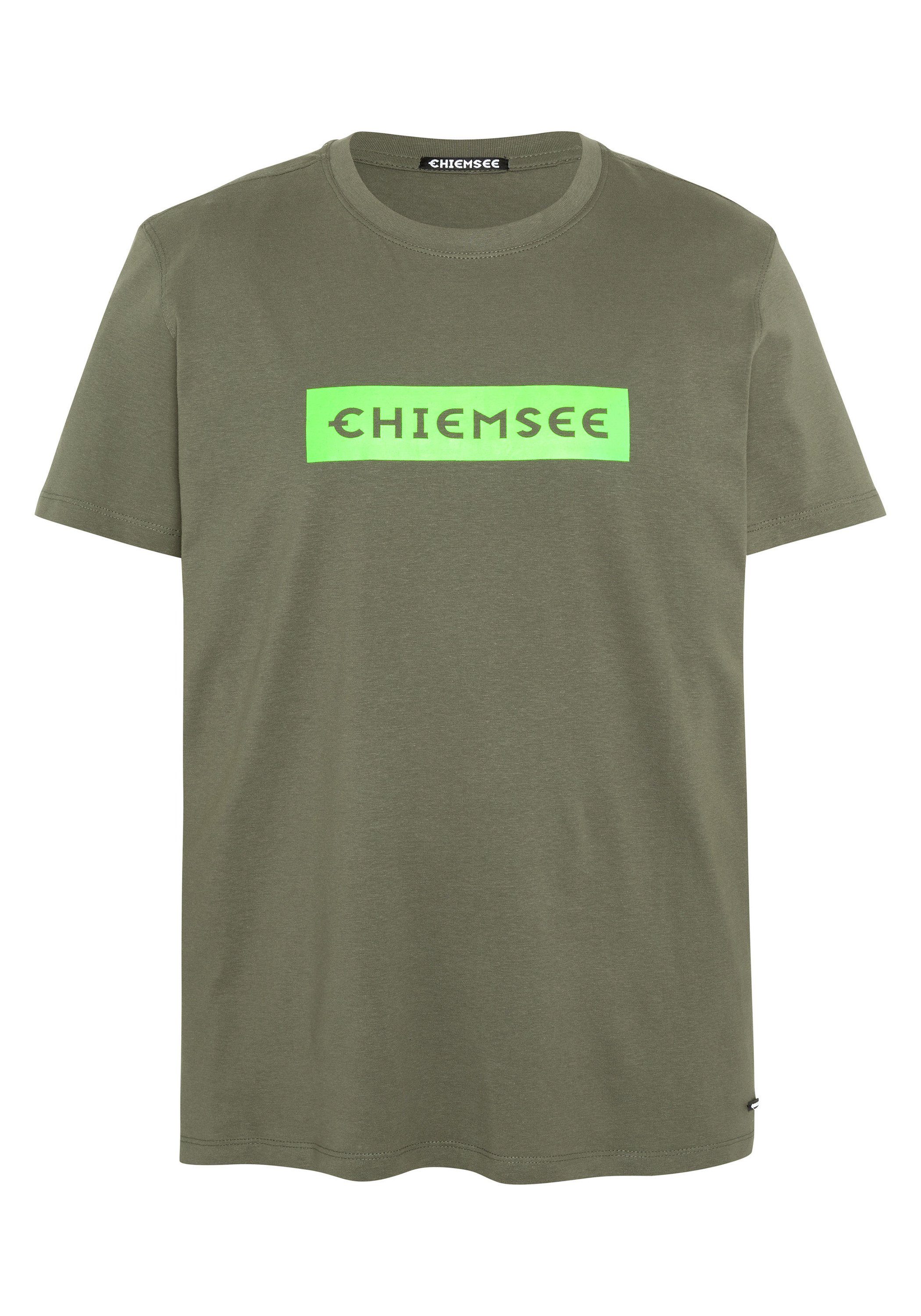 Chiemsee Print-Shirt T-Shirt mit Label-Schriftzug 1 18-0515 Dusty Olive