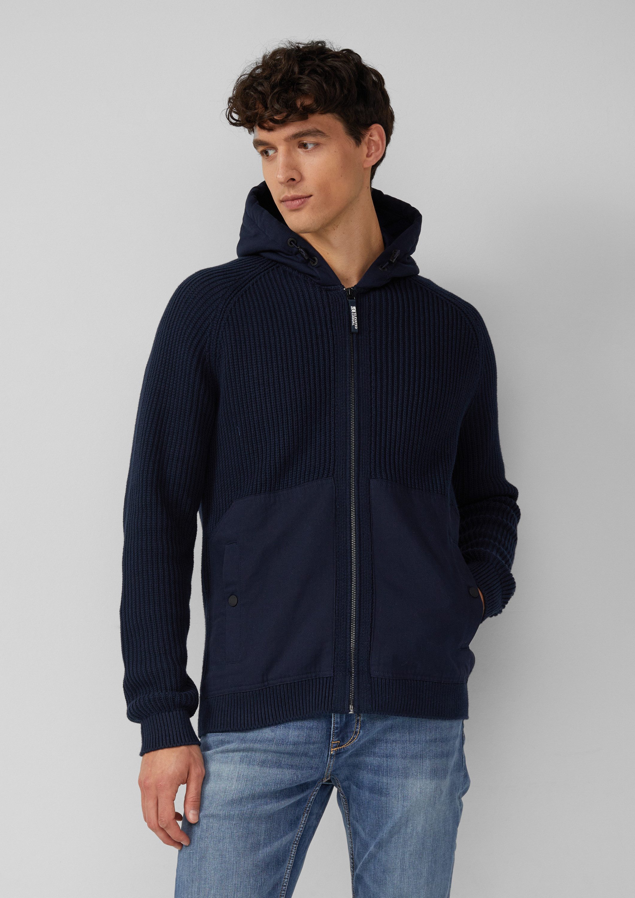 s.Oliver Cardigan Strickjacke Fabricmix-Strickjacke mit Kapuze und sportiven Details