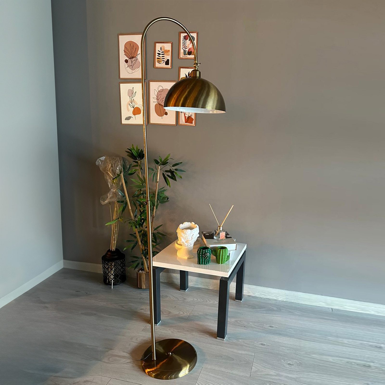 Bamyum Stehlampe Moderne Stehlampe aus Metall mit E27, verstellbarer Lampenschirm, ohne Leuchtmittel, E27, verstellbarer Lampenschirm, Stehluchte mit Ablage