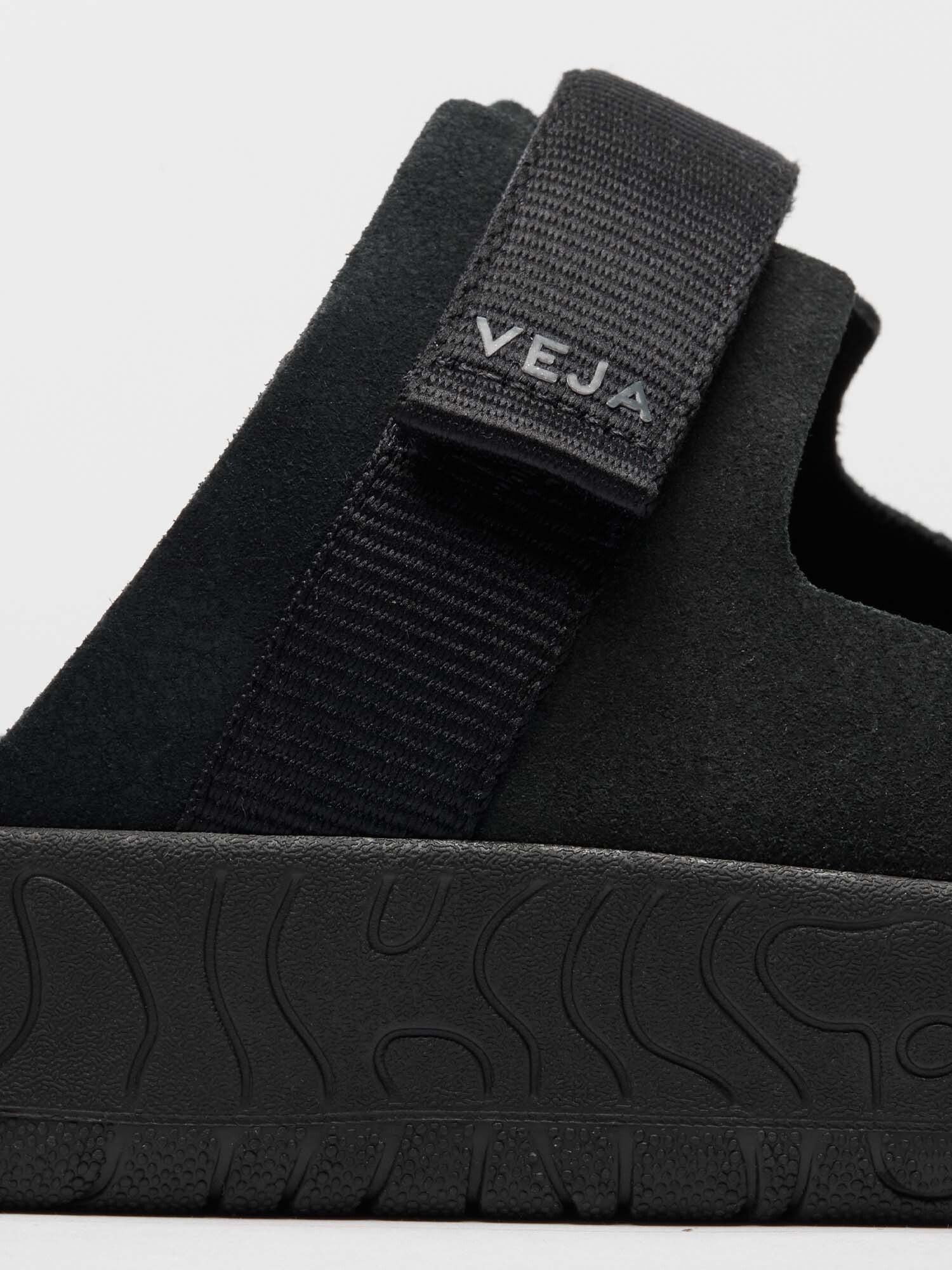 VEJA ARPOADOR Suede Soft Sandale