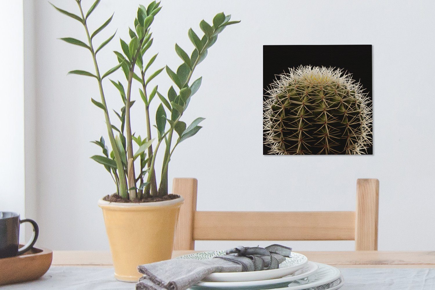 dornigen Leinwandbild (1 Eine Nahaufnahme auf Hintergrund, schwarzem bunt Leinwand Wohnzimmer Bilder Kaktus eines St), OneMillionCanvasses® für Schlafzimmer