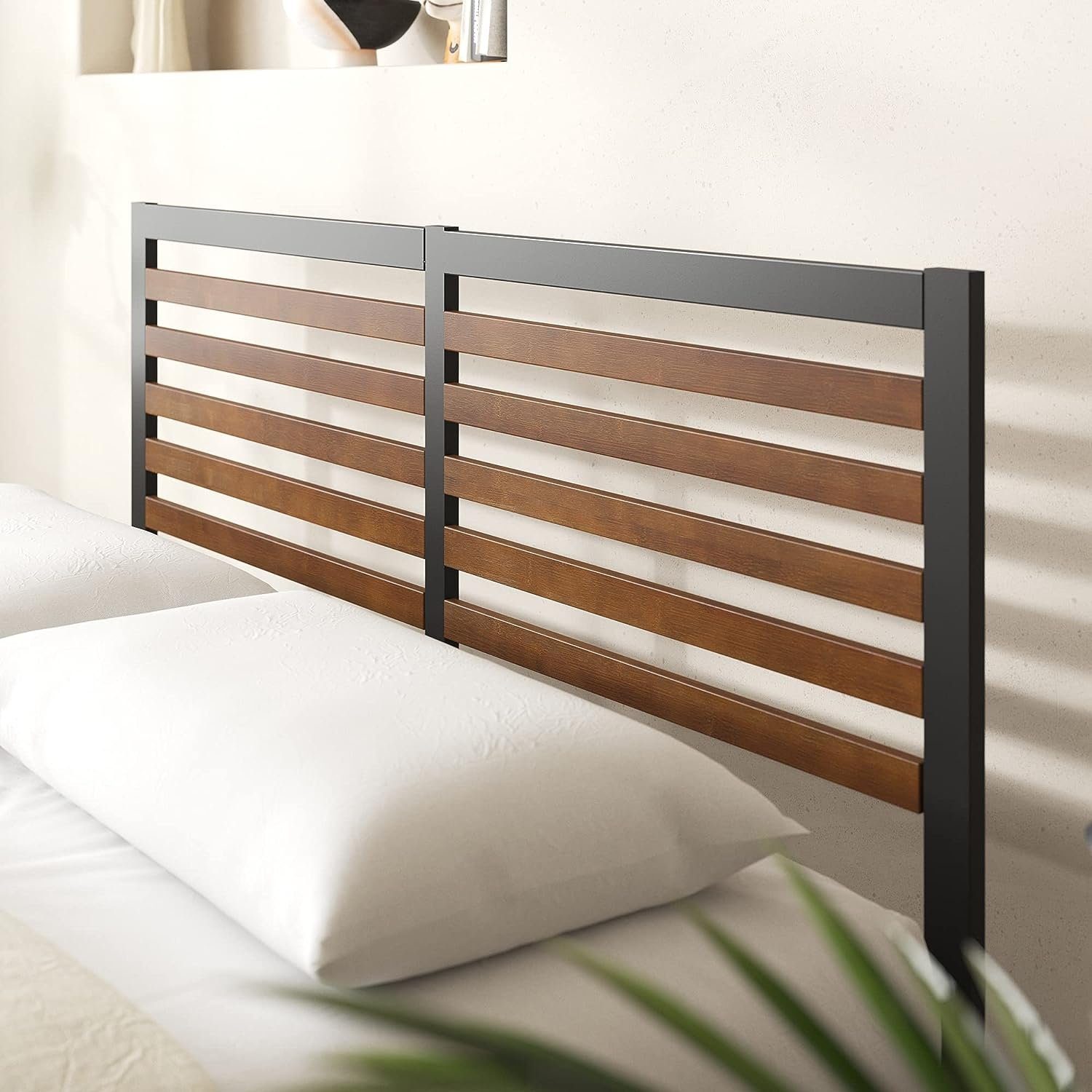 ZINUS Bettgestell Kai mit Bambus und Metall Kopfteil (Packung, Holzbett, Schwarz, 140x200 cm), Inklusive Lattenrost, mit oder ohne Matratze – Bild 4 von 5