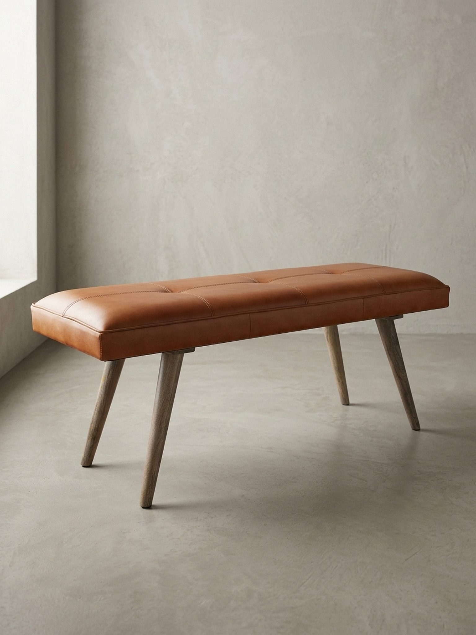 KADIMA DESIGN Sitzbank Sitzbank Ziegenleder / Massivholz Bank 117x51x38 cm im Retro Stil, (Bettbank Echtleder, Dielenmöbel Flurbank), 2er Polsterbank Flur, Gepolsterte Lederbank Esszimmer Braun, Kleine