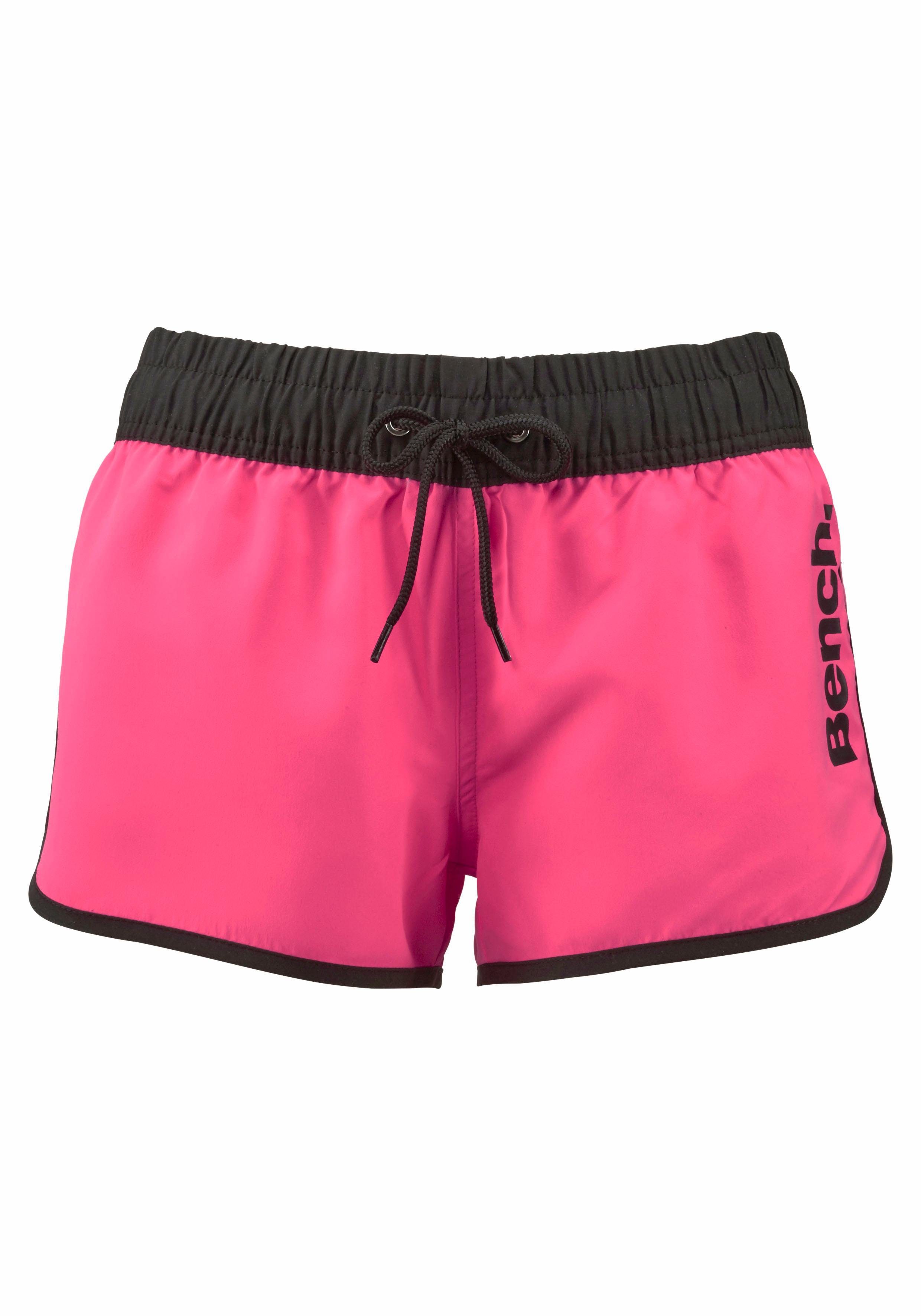 BENCH. Badeshorts aus Microfaser, mit Außenkordel, mit Gesäßtasche, mit Klettverschluss mehr