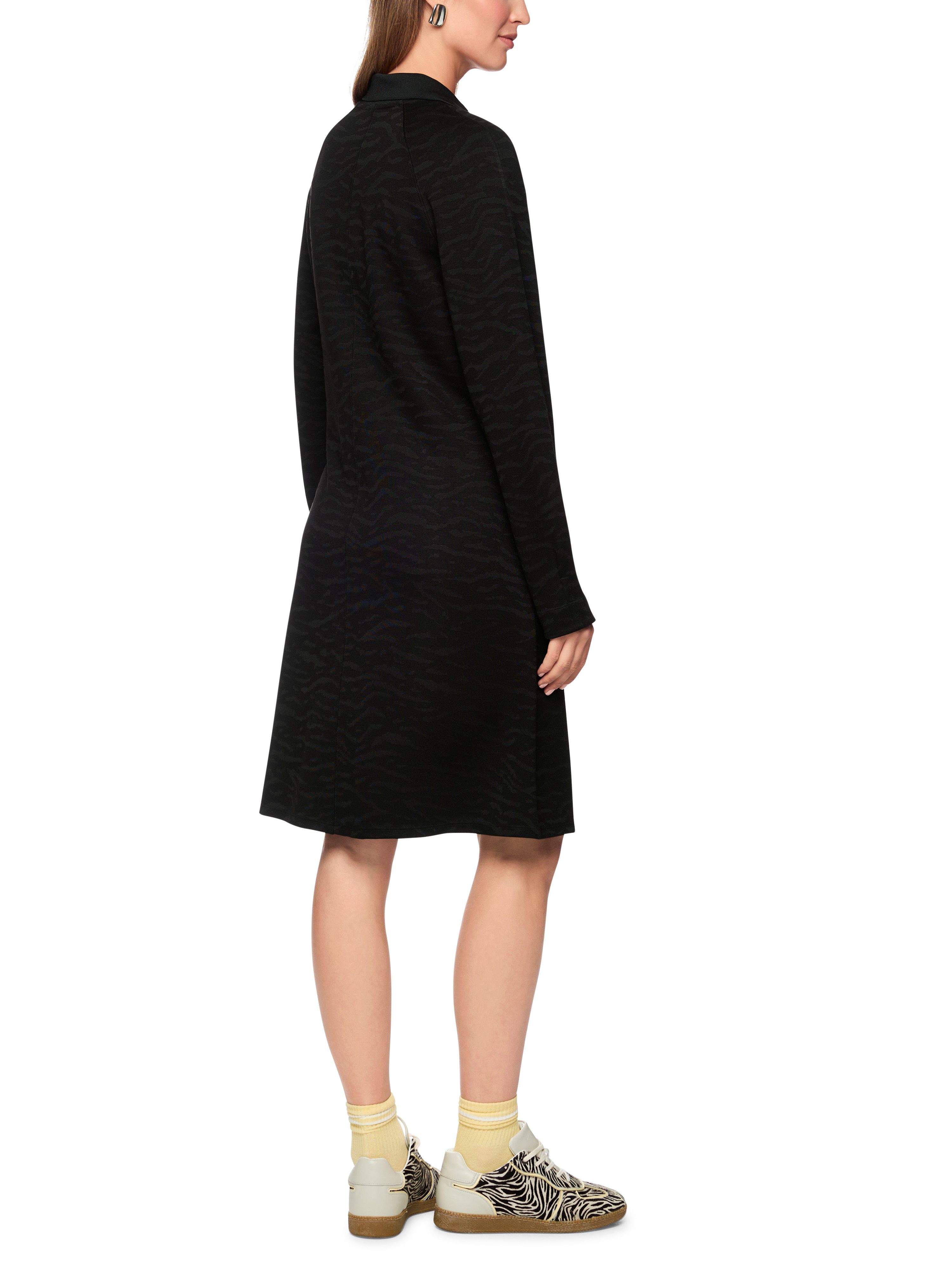 Marc Cain Strickkleid Tiger Mania Premium Damenmode mit Animal Print