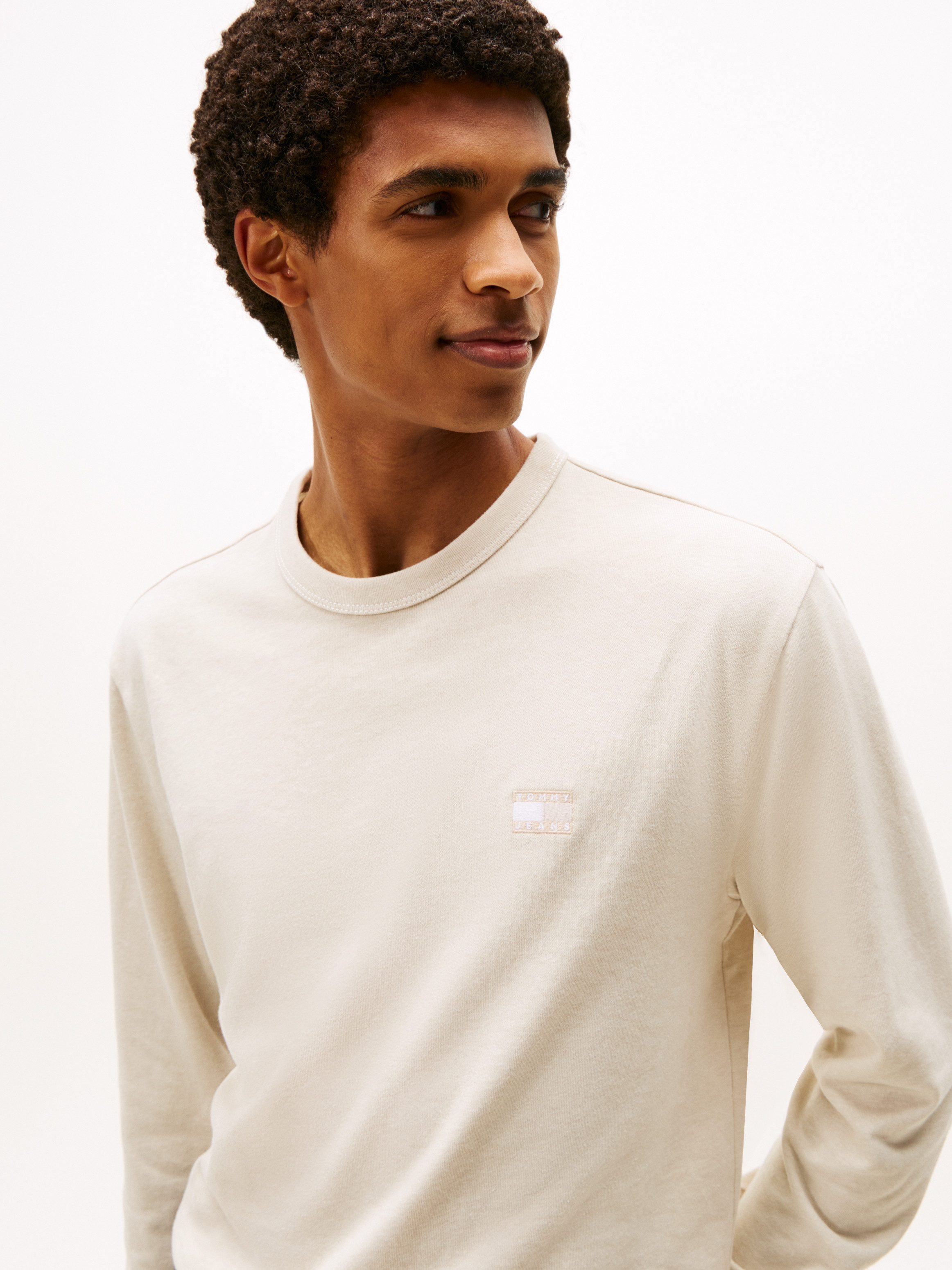 Tommy Jeans Langarmshirt TJM REG BADGE Jersey, Rundhals, meliert, regular fit