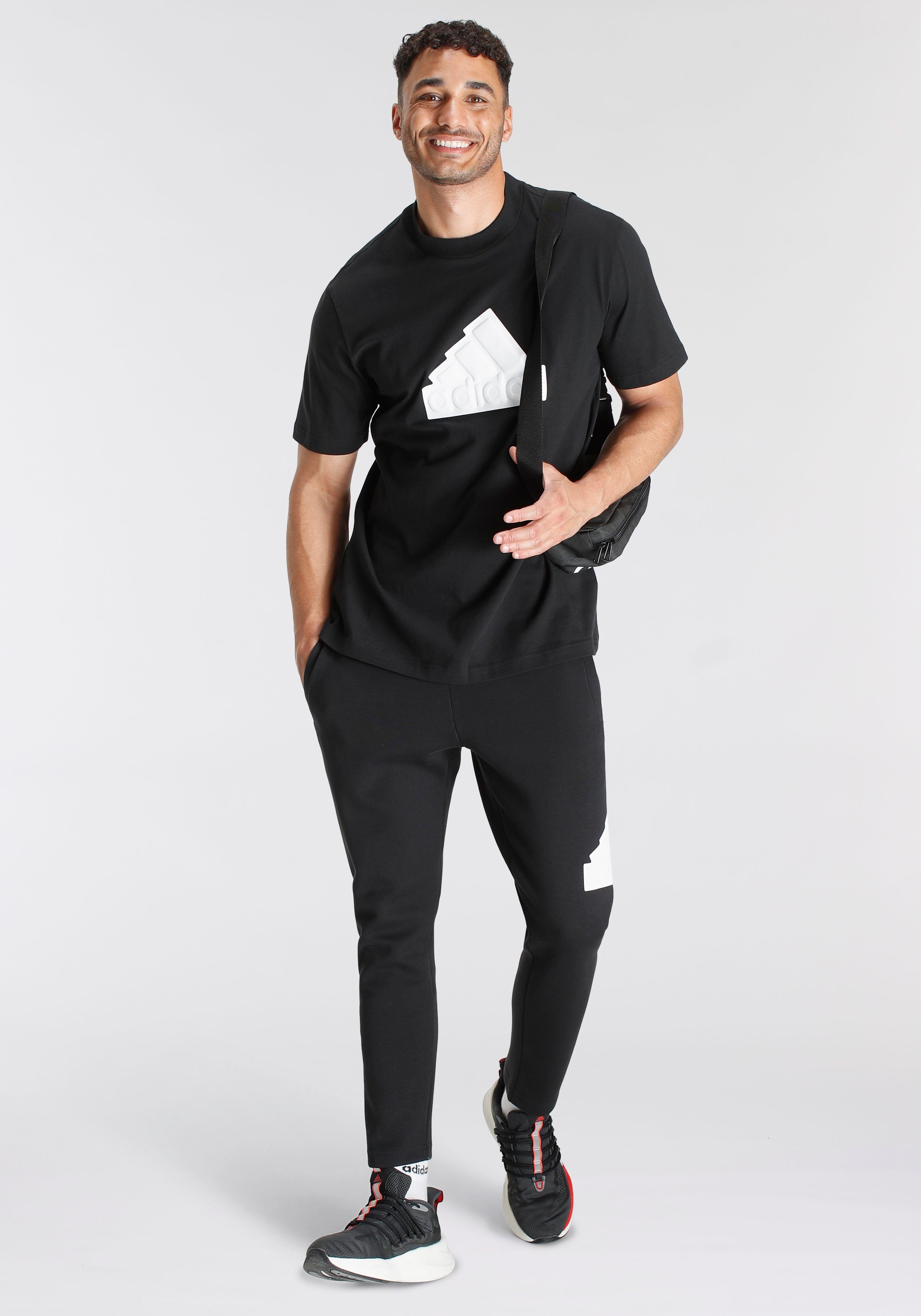 Sportswear ICONS / OF adidas Black BADGE SPORT FUTURE BOMBER T-Shirt White