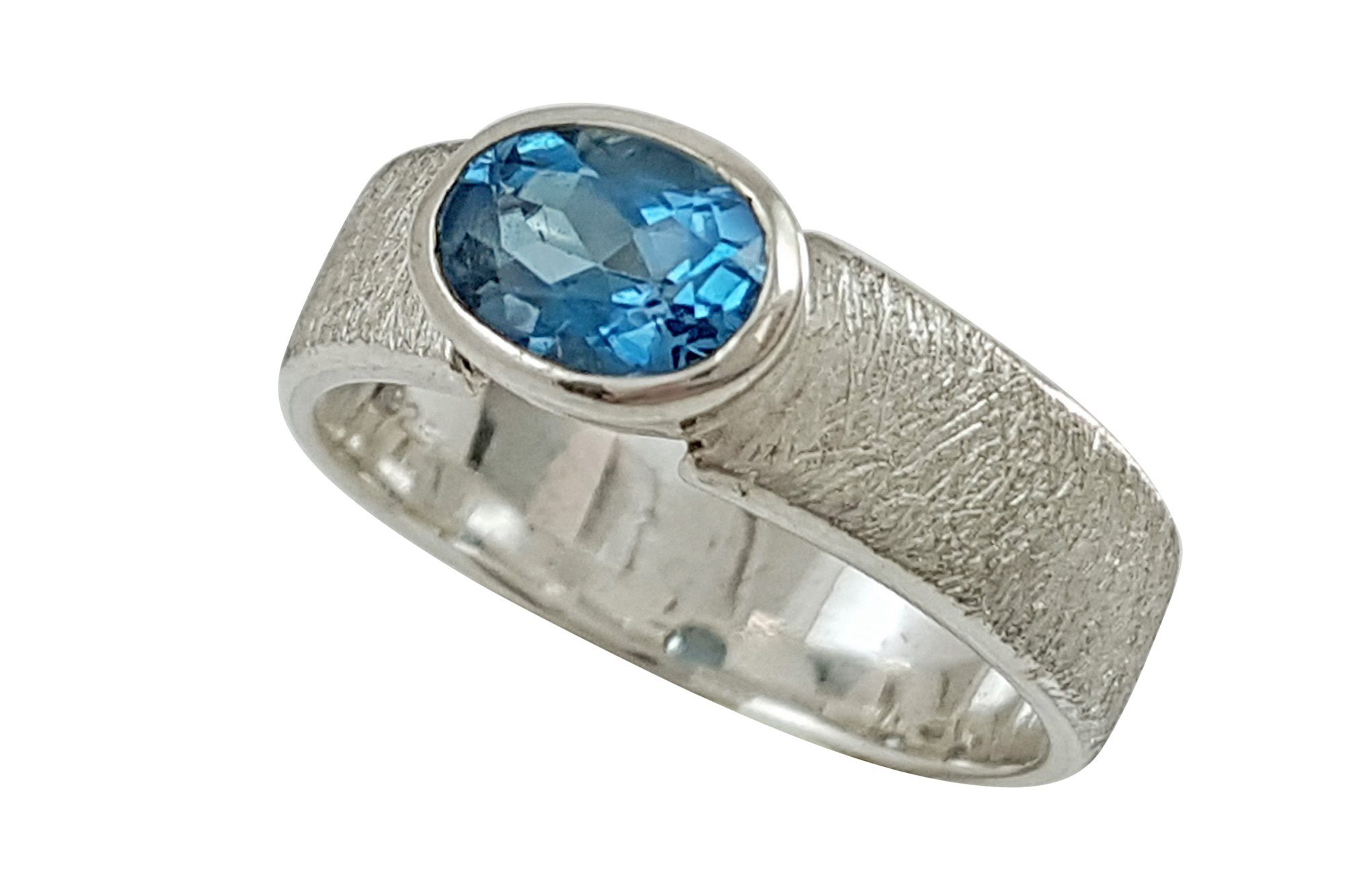 ALUNA Silberring Blautopas London Blue im Facettenschliff, eismattiert  gebürstet - Handgefertigt in der Goldschmiede - ri0231x7