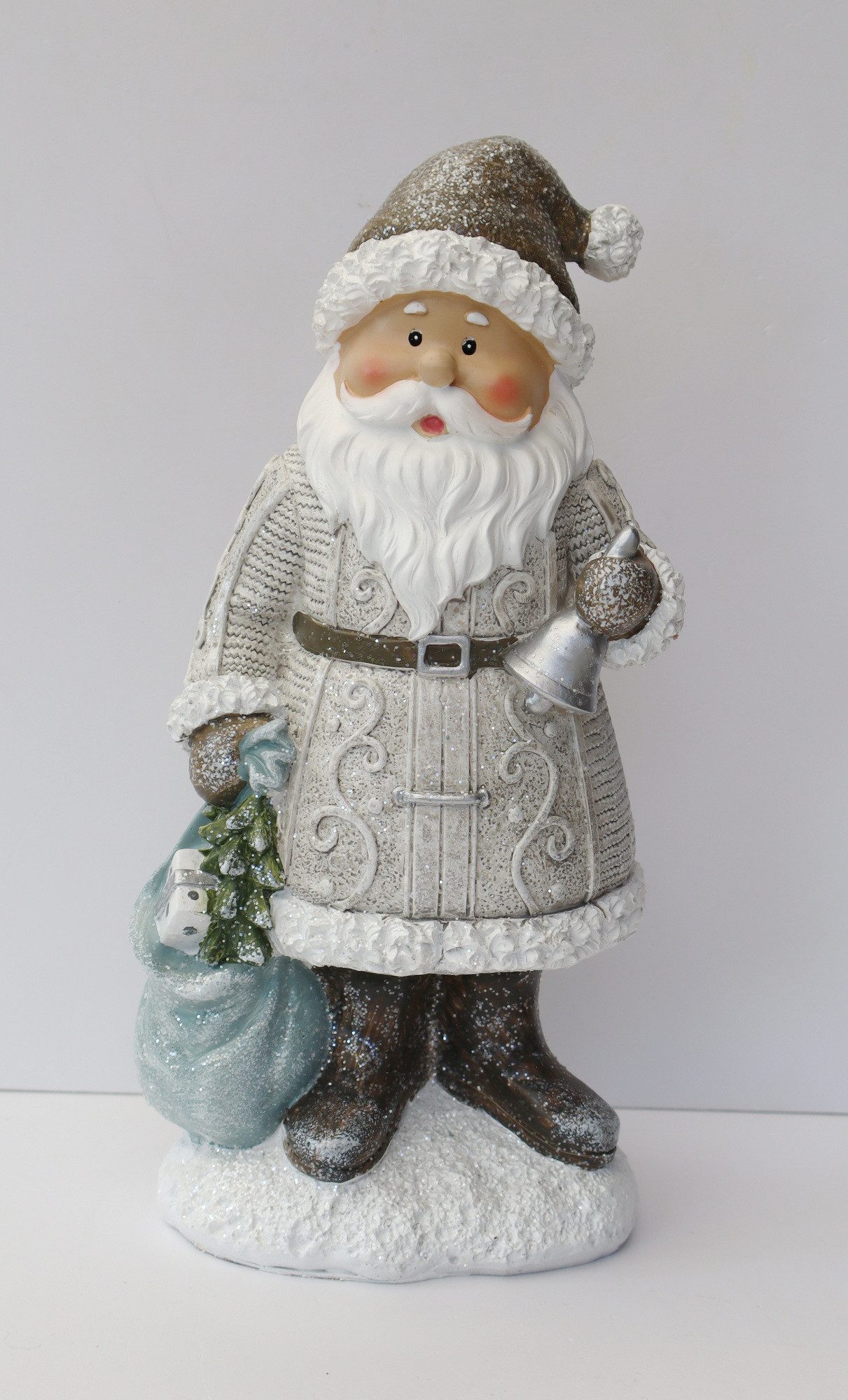 Kaufhaus le petit Weihnachtsfigur Deko Weihnachtsmann Nikolaus mit Glocke Geschenkesack Figur Skulptur, Winterfigur Dekofigur Dekoskulptur Dekoobjekt Polyresin (Kunststein)