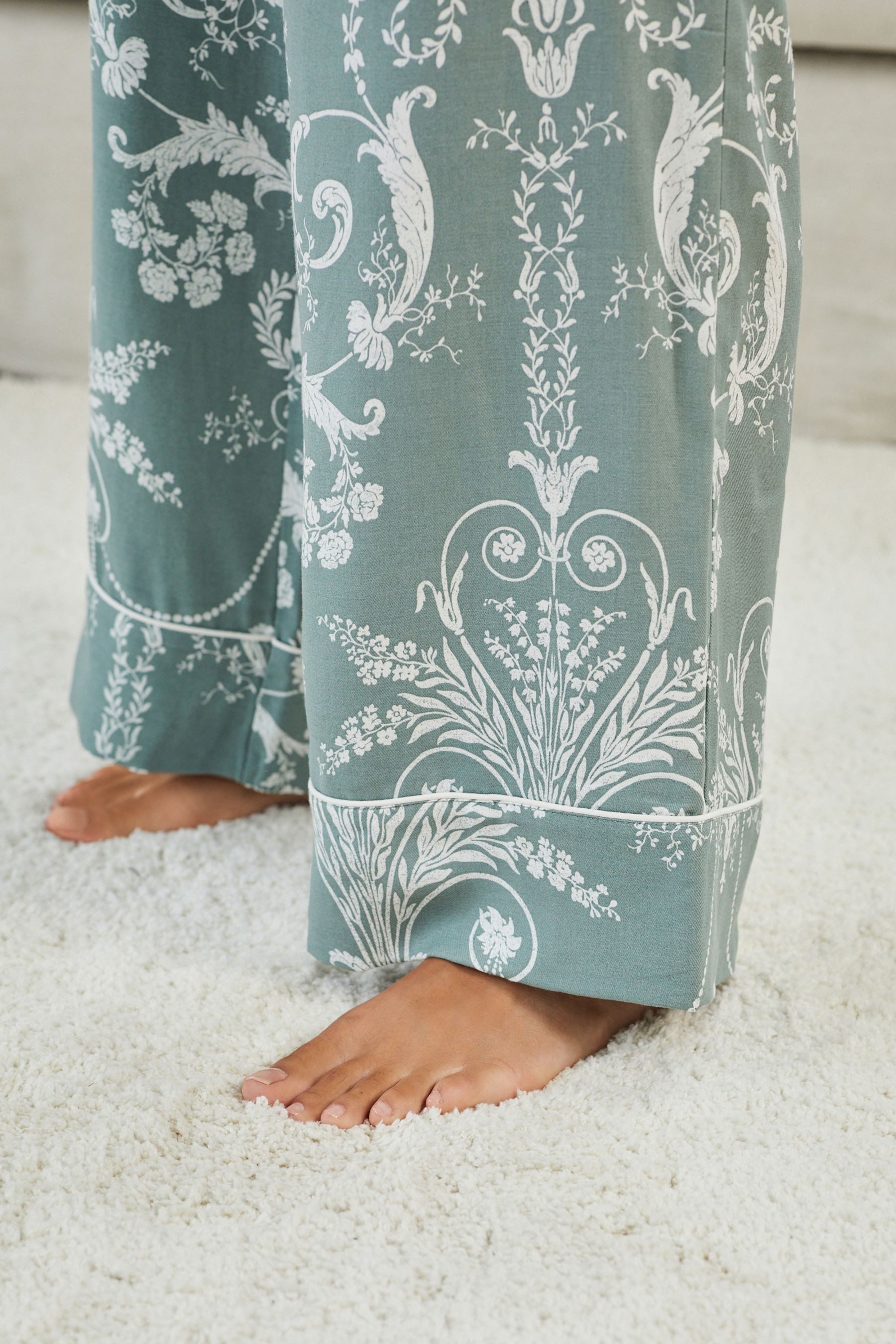 LAURA ASHLEY Pyjama Laura Ashley Josette Pyjama mit Knopfleiste (2 tlg) – Bild 4 von 5