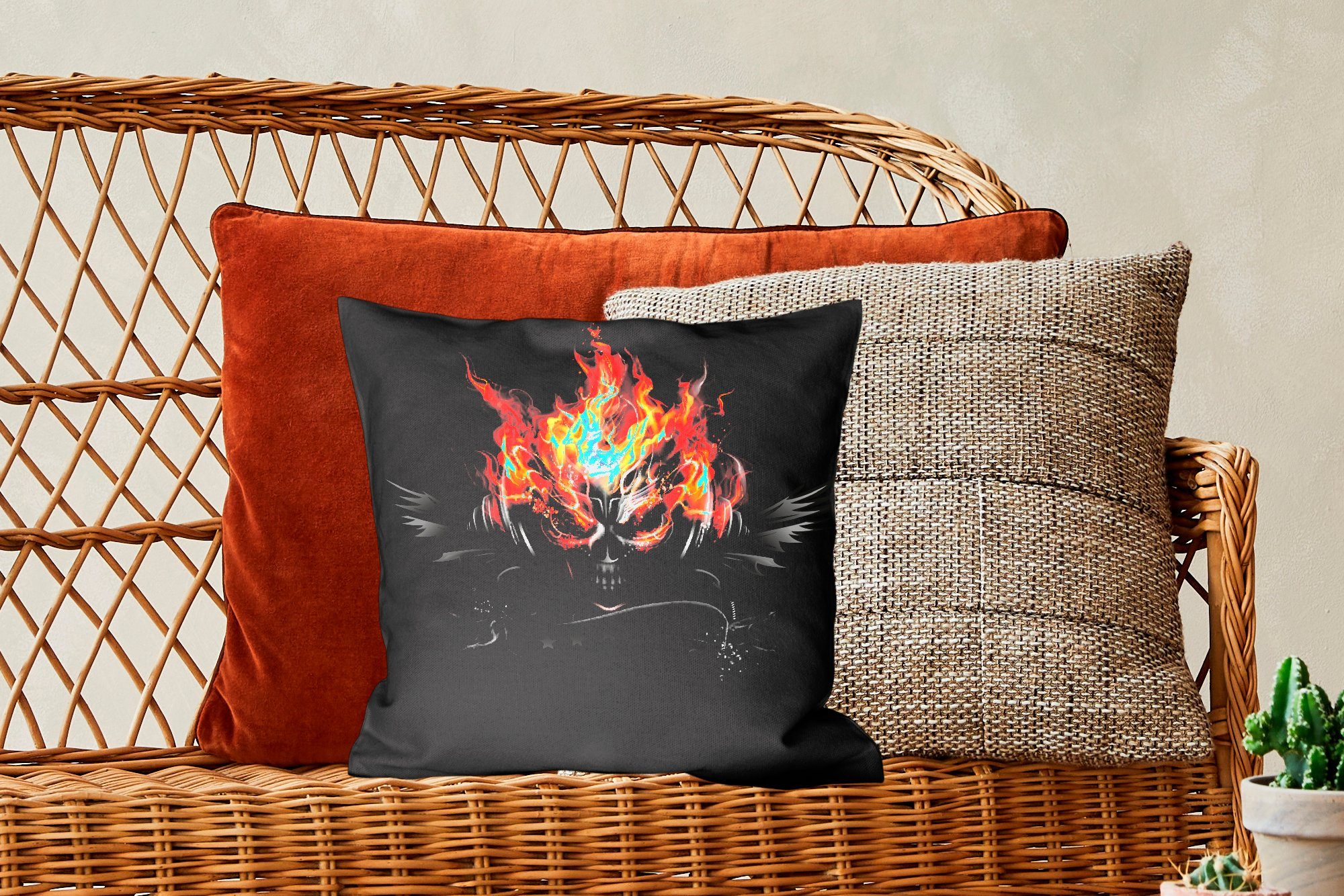 MuchoWow Dekokissen Eine Illustration Deko, Schädels, Schlafzimmer, für Wohzimmer, mit eines Sofakissen flammenden Füllung Zierkissen