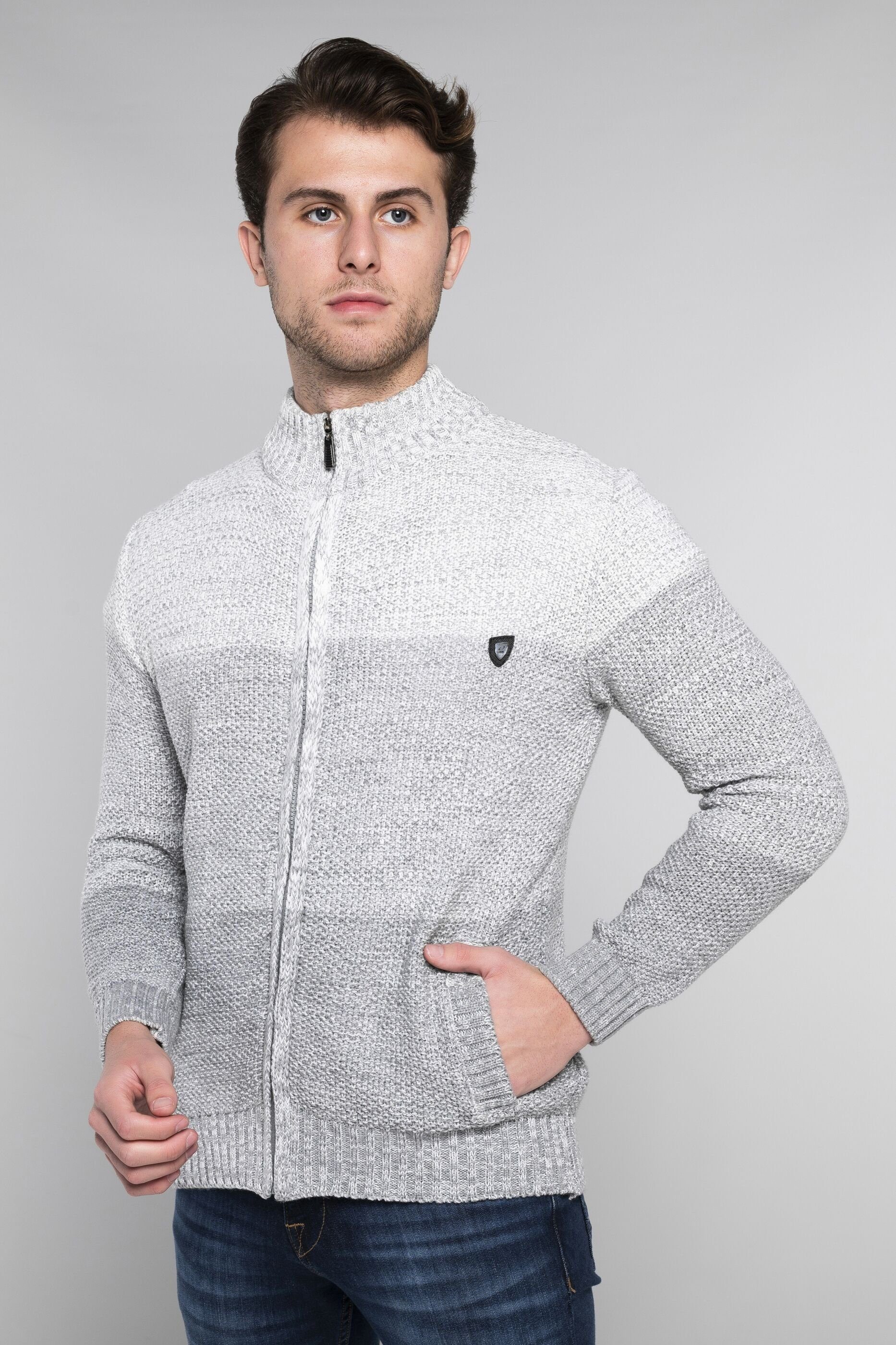 Strickjacke Strickjacke mit Stehkragen und Farbverlauf
