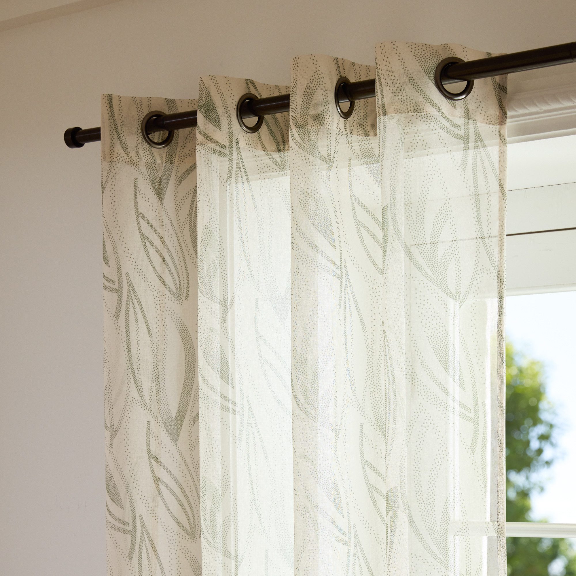 novumfix Gardine mit Ösen, natur mit moosgrünem Muster, 140 x 240cm(BxH), halbtransparent