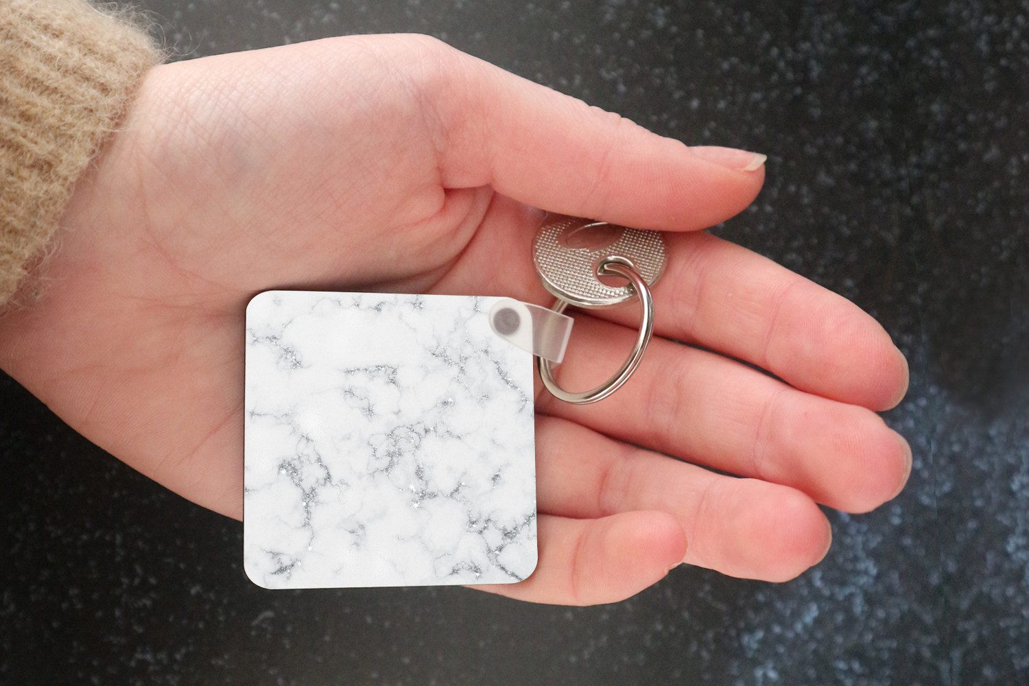 MuchoWow Schlüsselanhänger Marmor - Weiß - Silber - Glitter - Marmoroptik - Chic, Quadratisch, Accessoire Auto / Haus / Rucksack / Handtasche, 5x5 cm