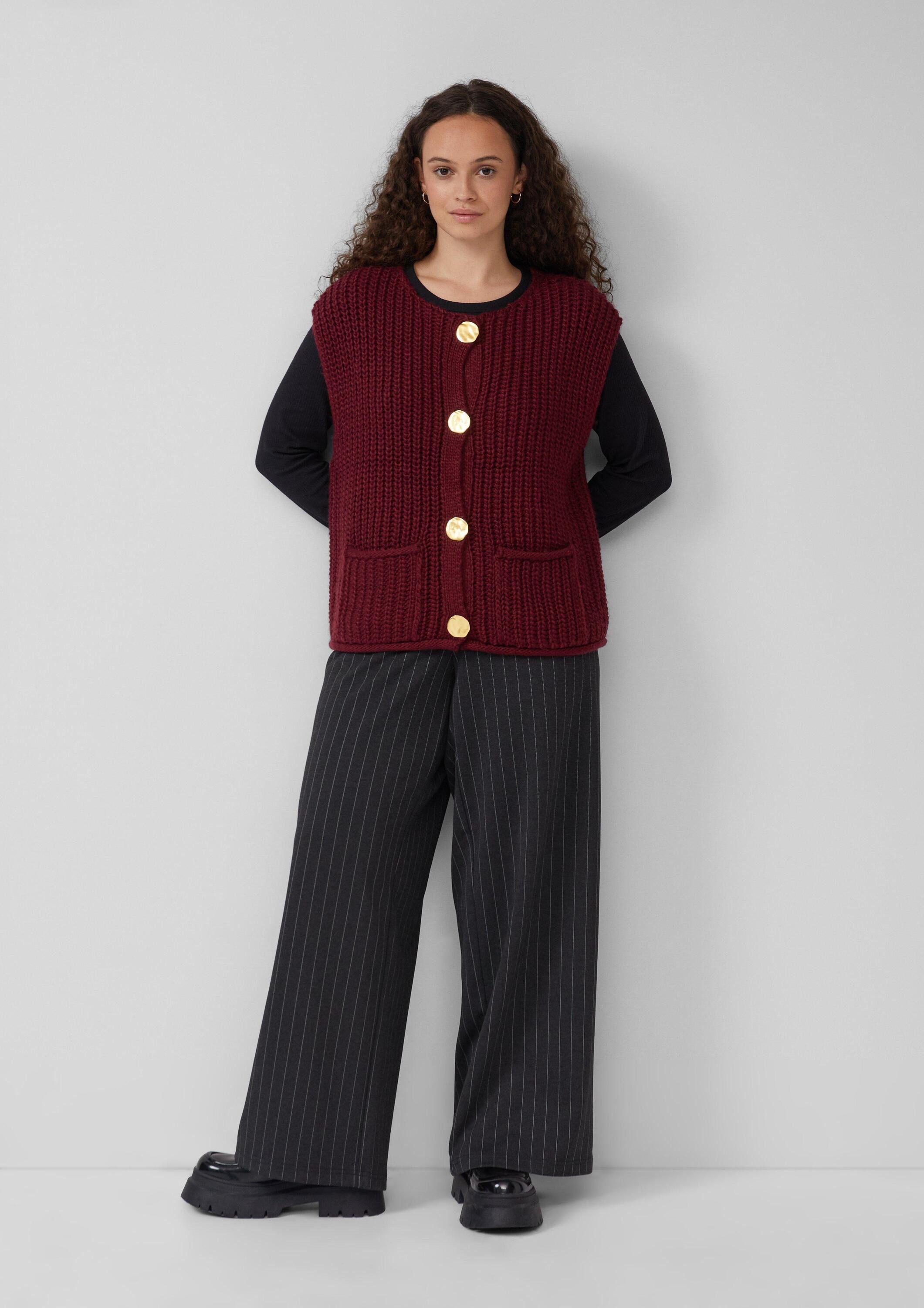 QS Funktionsweste Strickjacke Strickweste mit goldfarbenen Knöpfen