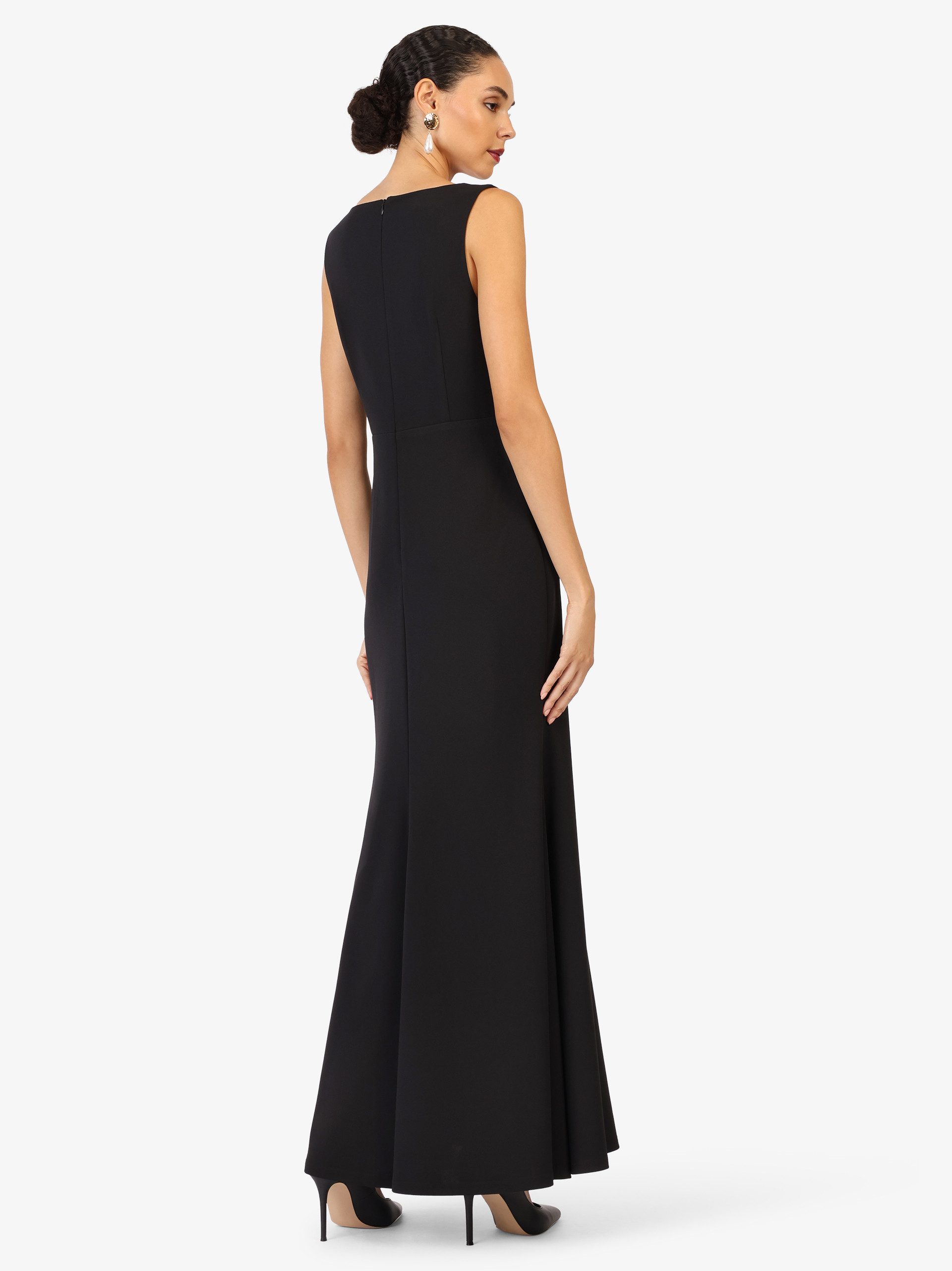 Kraimod Abendkleid mit Wickeloptik und Stickdetails