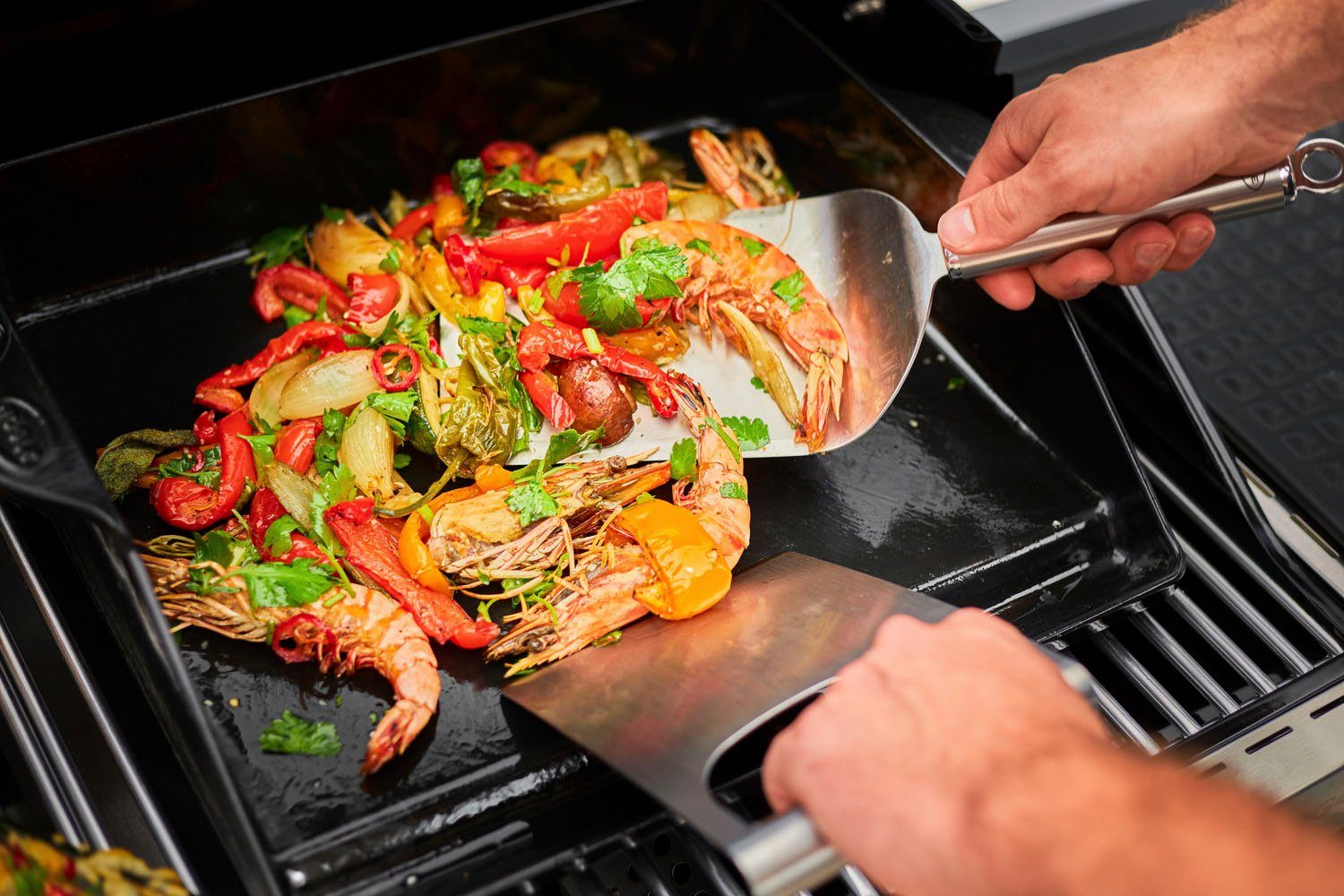 RÖSLE Grillspachtel Plancha, 25433, zum Wenden von Grillgut und Reinigen von Grillplatten