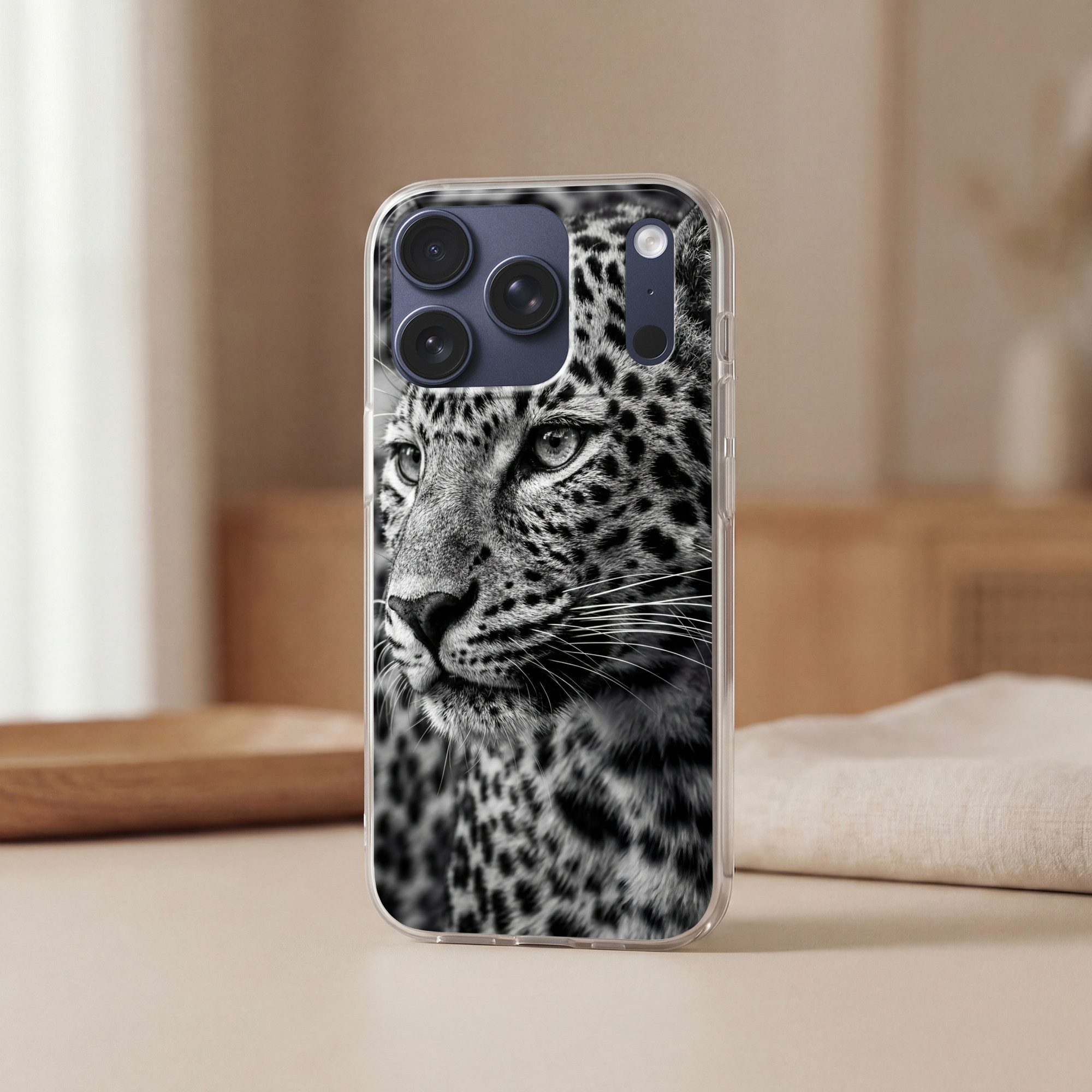 MuchoWow Handyhülle für Apple iPhone 17 Pro Leopard - Schwarz - Weiß - Auge, Smartphone-Bumper, Print, Handy Schutzhülle Dünn