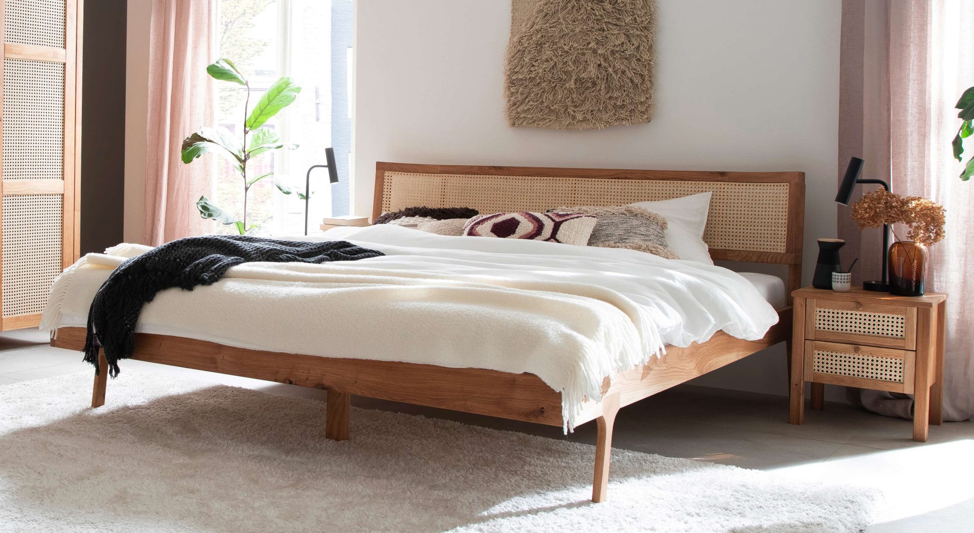 Home affaire Bett Hällevik Doppelbett, Massivholzbett, OTTOs Choice, FSC®-zertifiziert, Wiener Geflecht, skandinavischem Design, hohe Belastbarkeit, Eiche