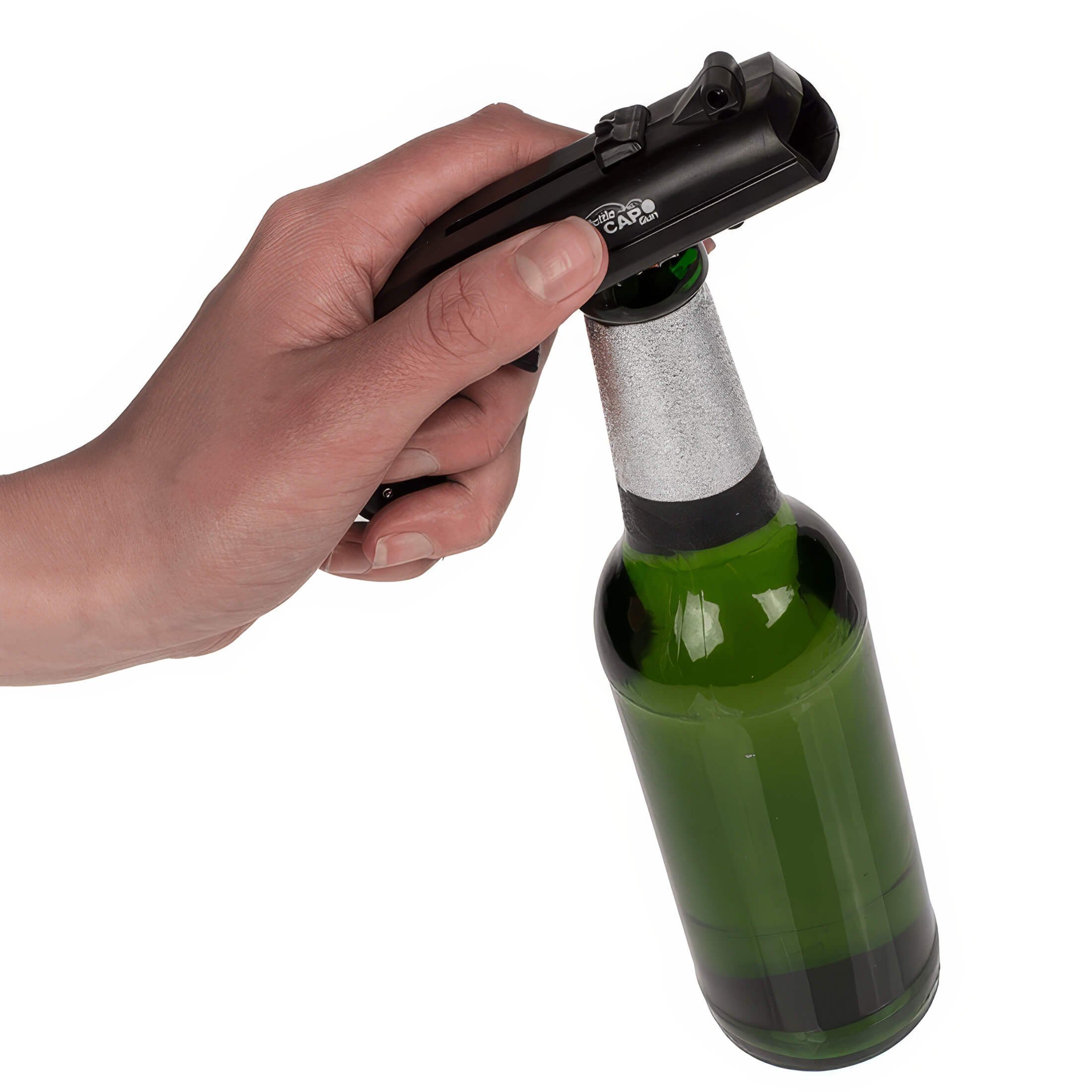 Out of the Blue Flaschenöffner 4er Set Flaschenöffner mit Kronkorken Pistole Bieröffner mit (4-tlg), mit Kronkorken Abschussfunktion, Pistole