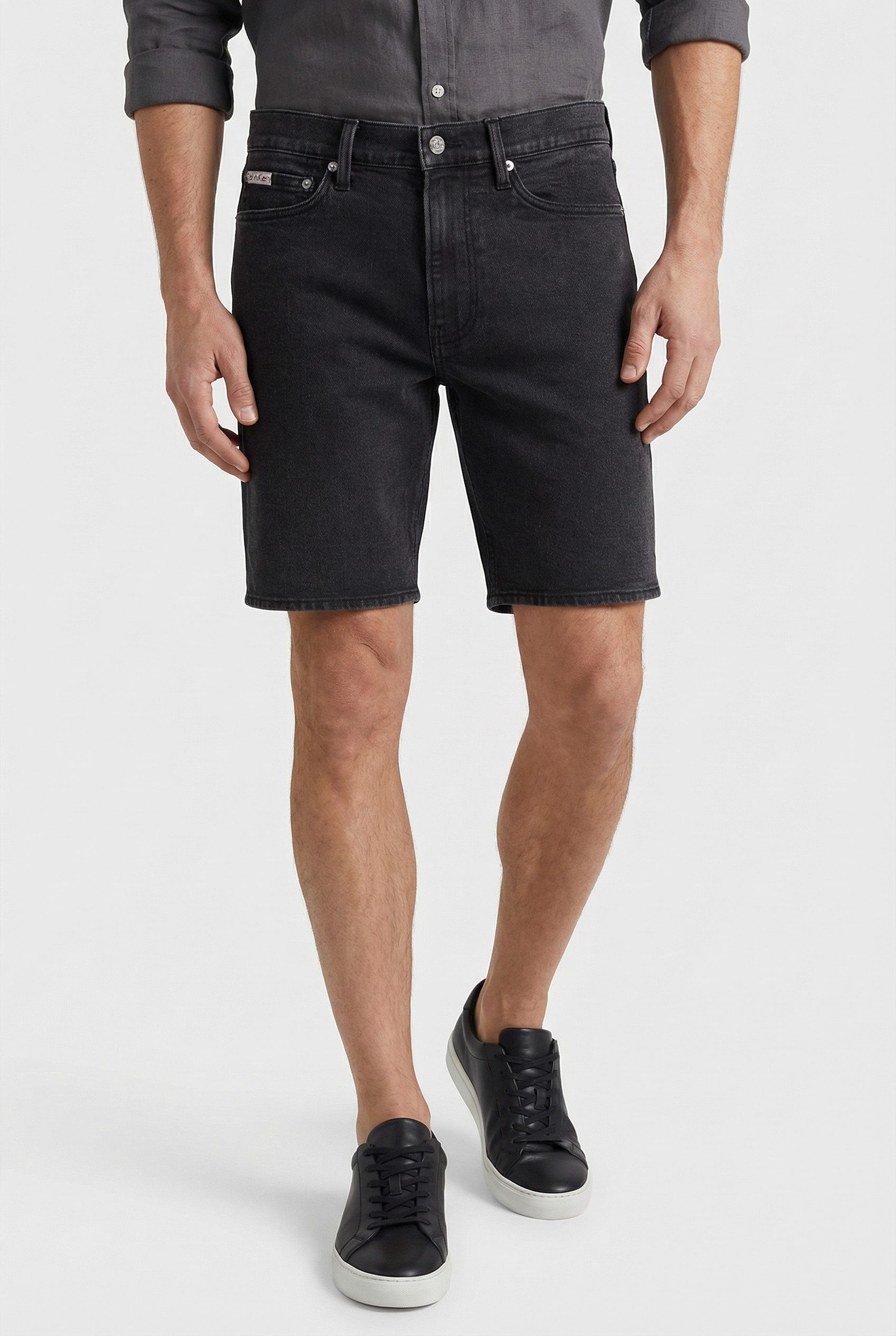 Calvin Klein Jeans Shorts SLIM ESSENTIAL BLACK SHORT Slim fit mit praktischen Taschen