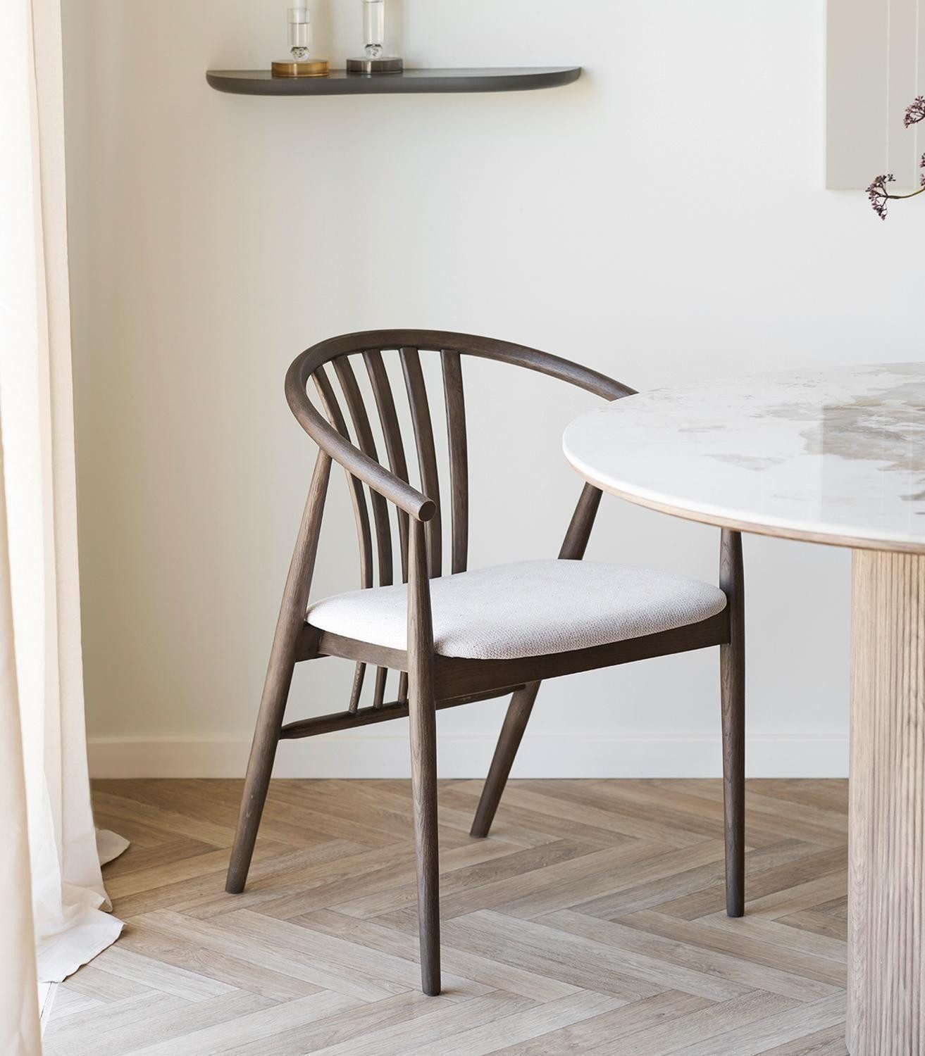 House Nordic Esszimmerstuhl AGUSTIN, Dunkelbraun, Sandgrau, Eichenholz, Stoffbezug, belastbar bis max. 110 kg, B 54 x H 78 x T 57 cm