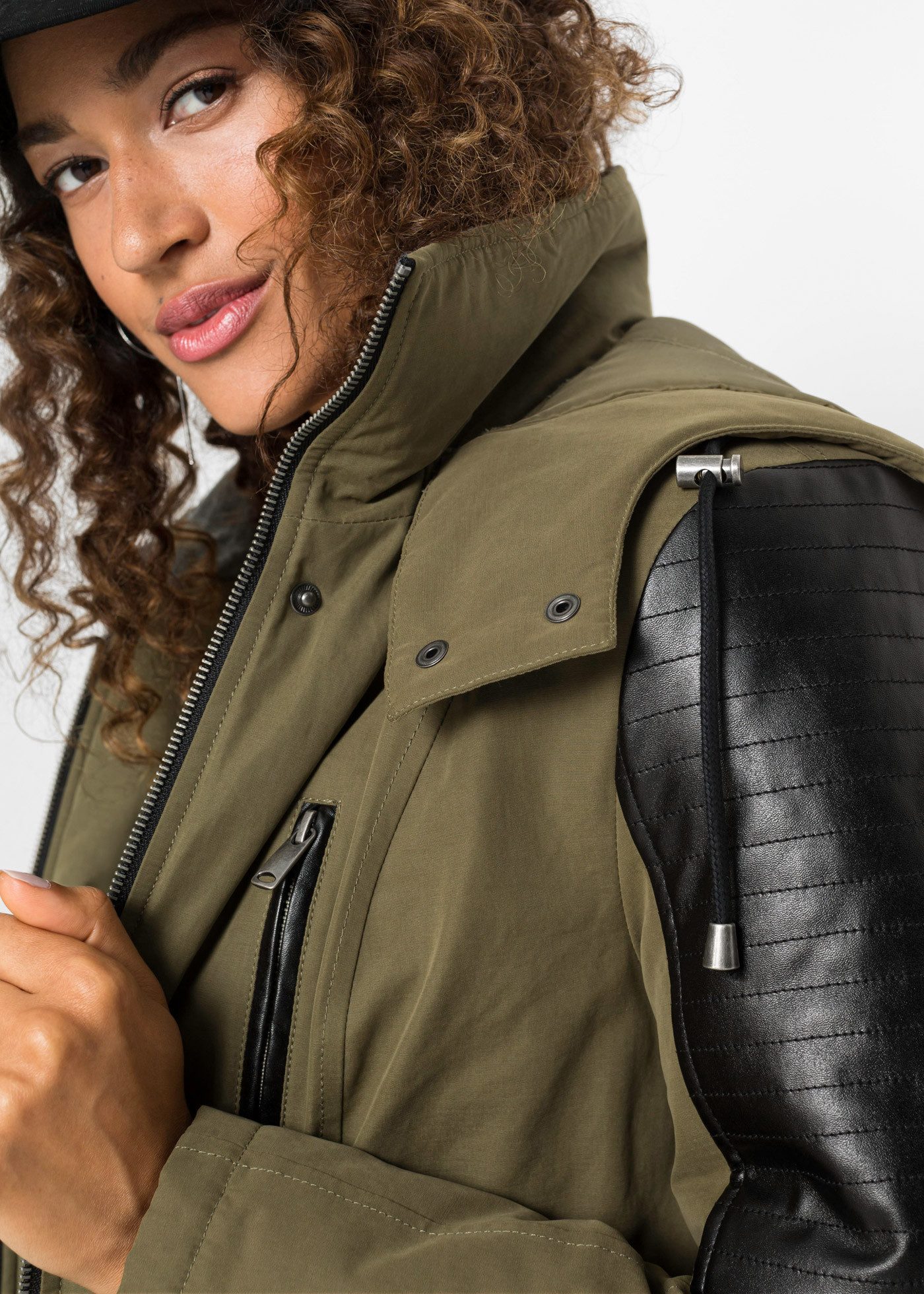 bonprix Parka mit Kapuze, aus Polyester, Baumwolle und Viskose