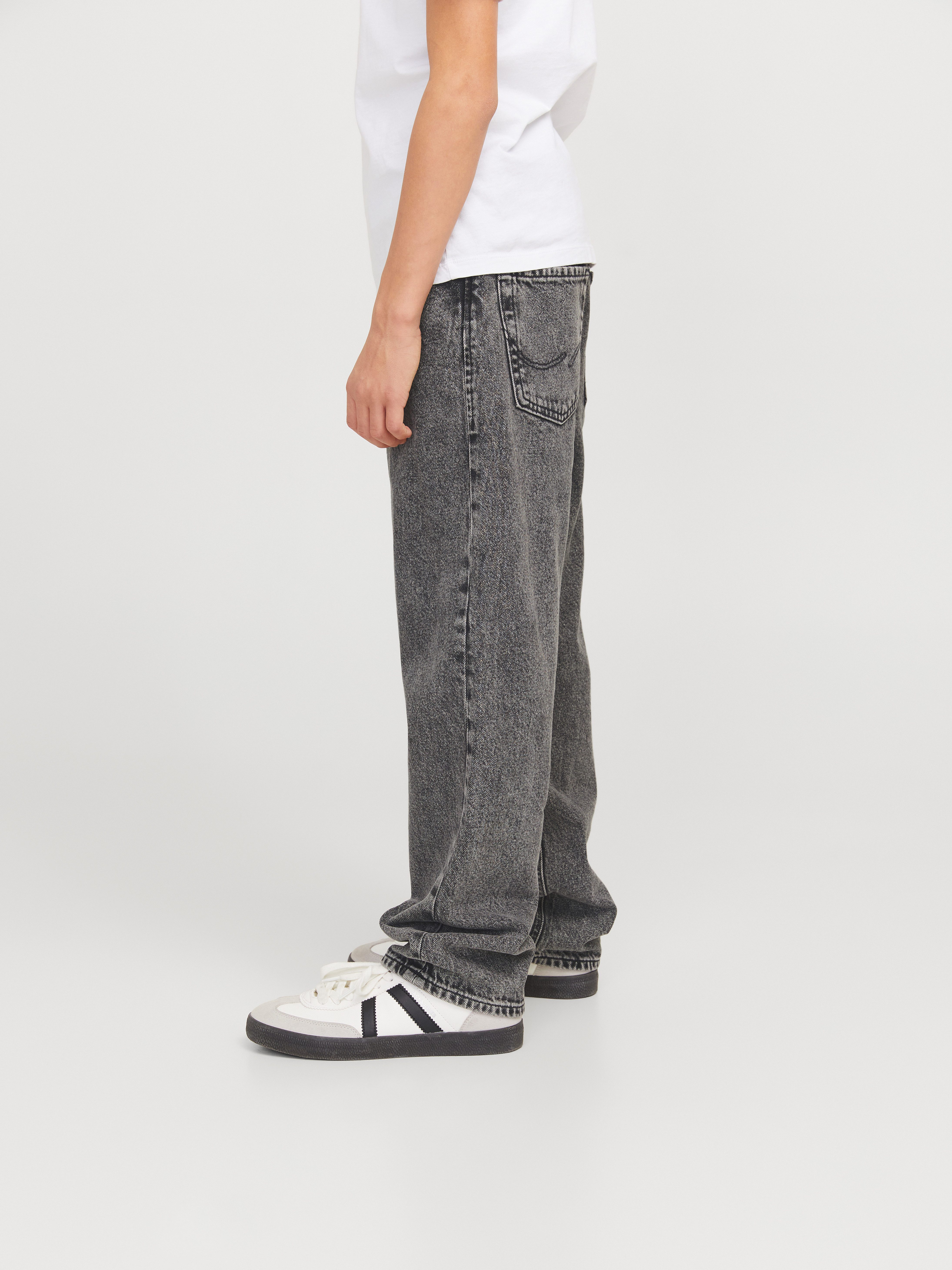 Jack & Jones Junior Relax-fit-Jeans JJICHRIS ist bequem und vielseitig kombinierbar unifarben, modisch, relaxed fit, Denim