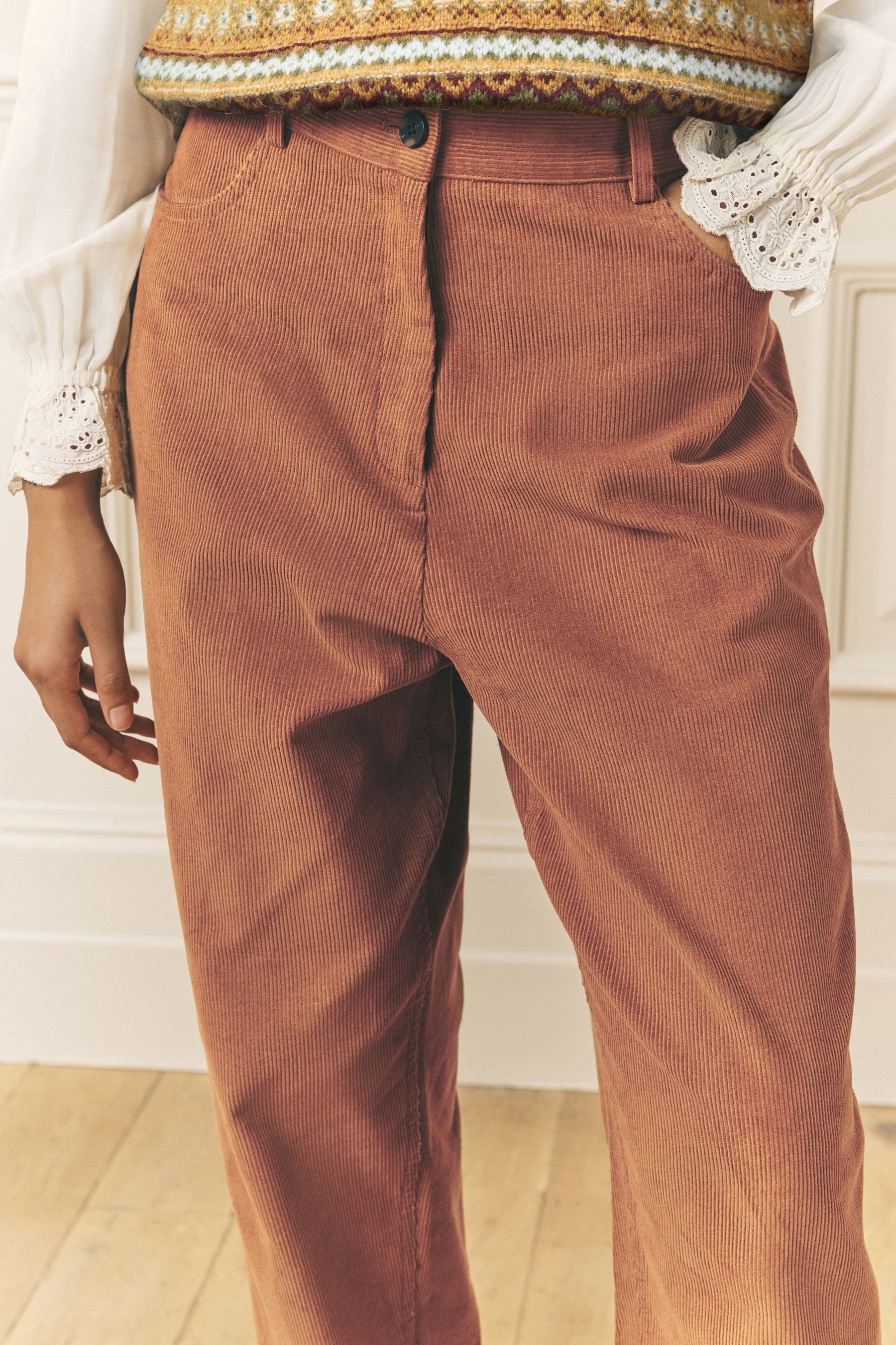LAURA ASHLEY Cordhose Laura Ashley lässige Cordhose mit Barrel-Bein (1-tlg)