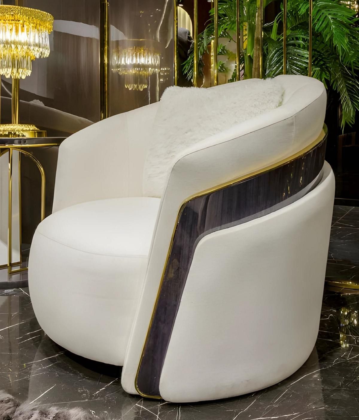 Sessel Eleganter Lounge-Sessel in goldverzierter Designer-Optik