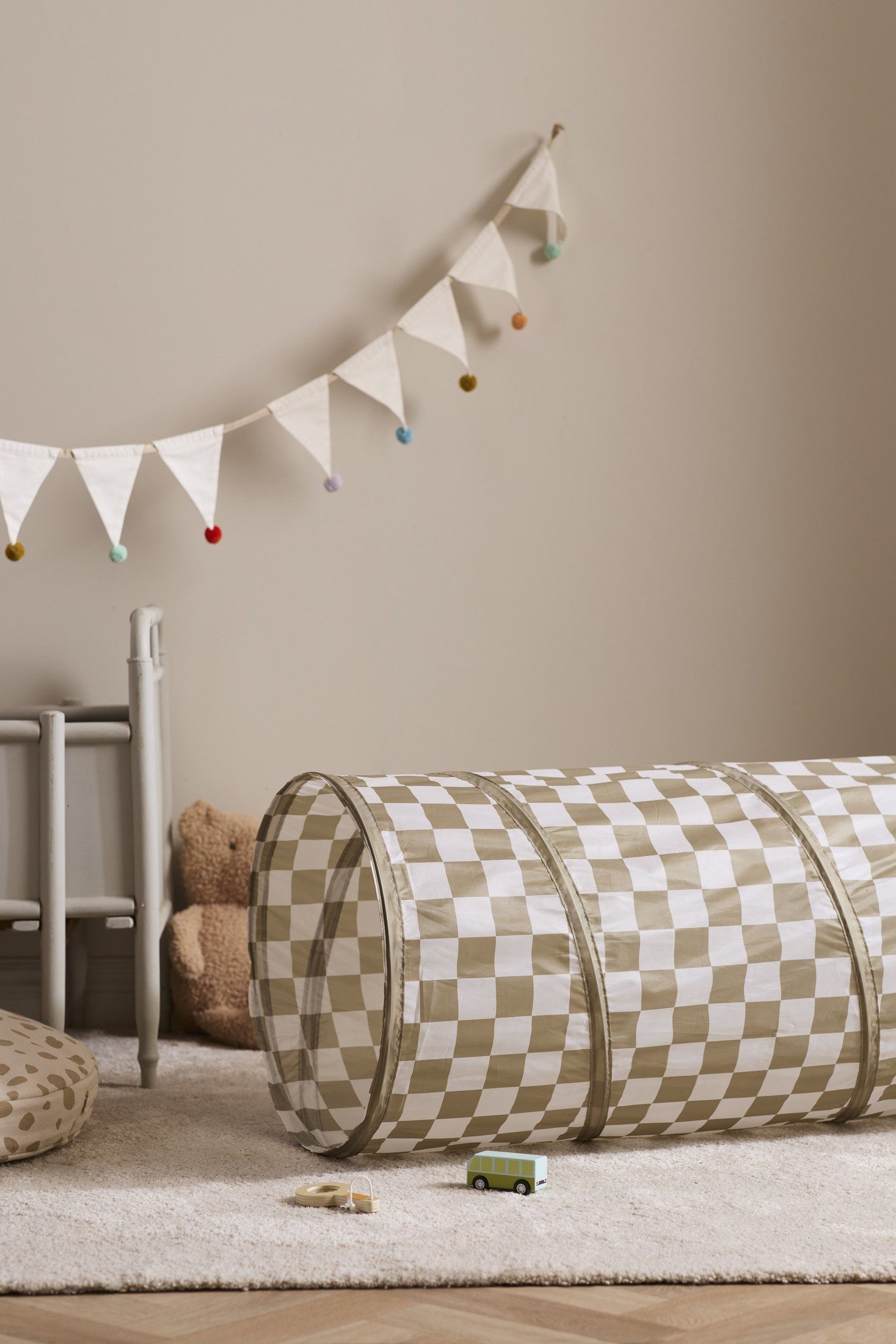 Kids Concept Spieltunnel Kids Concept - Spieltunnel Karo khaki 180cm lang - D 47cm (2-St., Inklusiver praktischer Aufbewahrungstasche), Inklusiver praktischer Aufbewahrungstasche