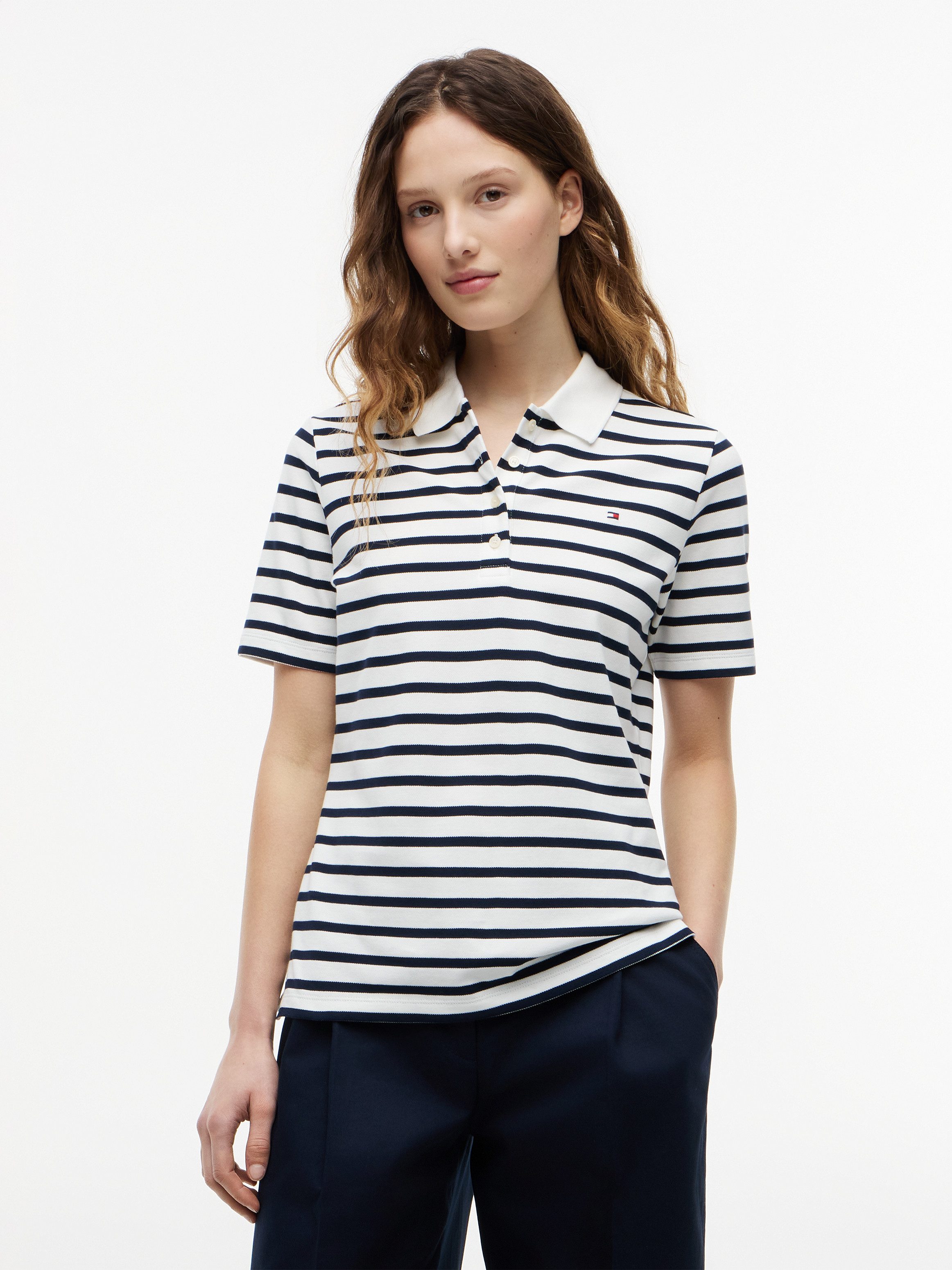 Tommy Hilfiger Poloshirt 1985 REG PIQUE POLO mit Logo-Stickerei, Seitenschlitze, Regular Fit