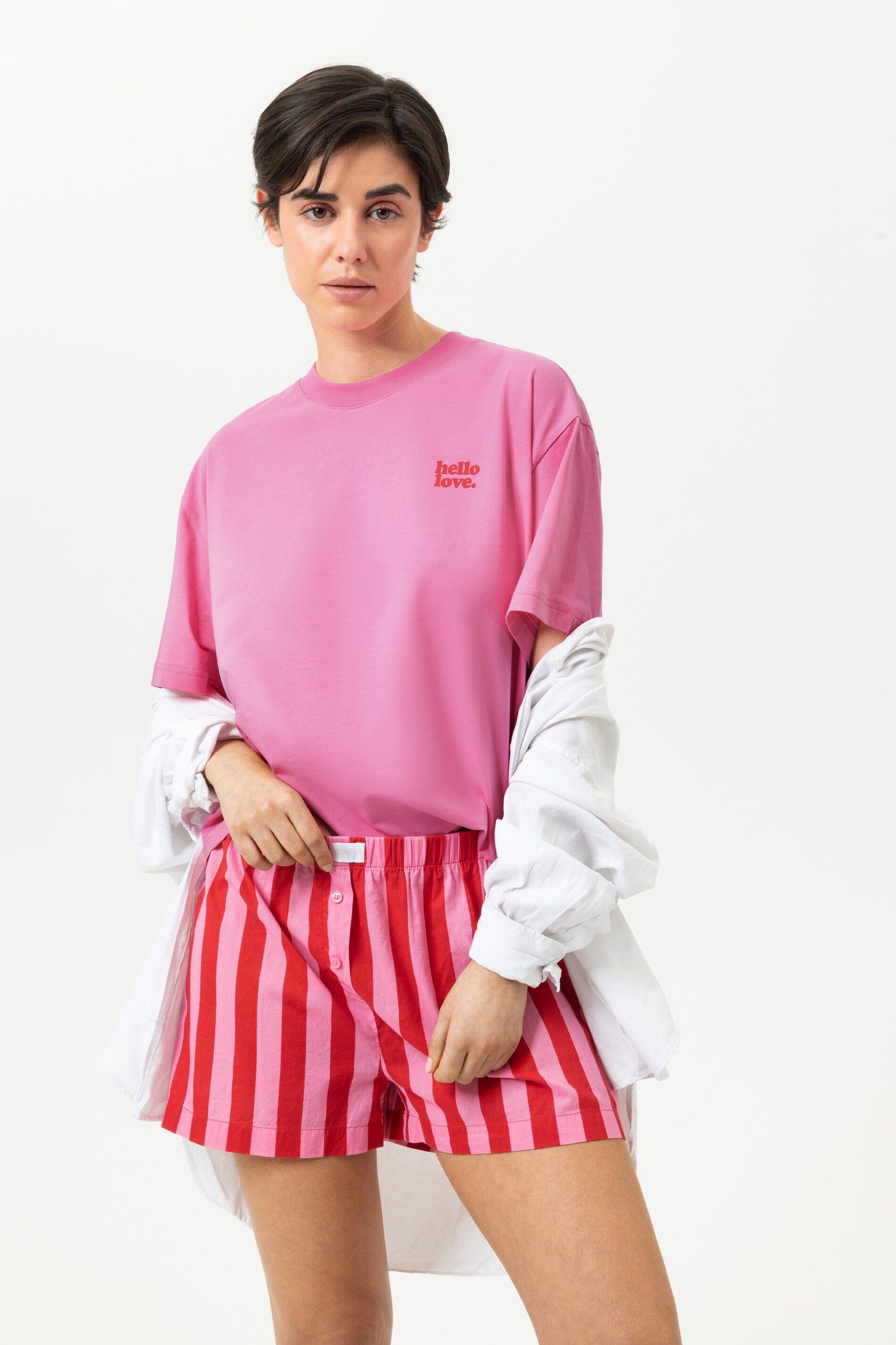 Mey Pyjamaoberteil Mey T-Shirt Serie Solid Love Uni T-Shirt (1-tlg) Modernes Shirt, Rundhals, Baumwolle, kleiner Print – Bild 4 von 5