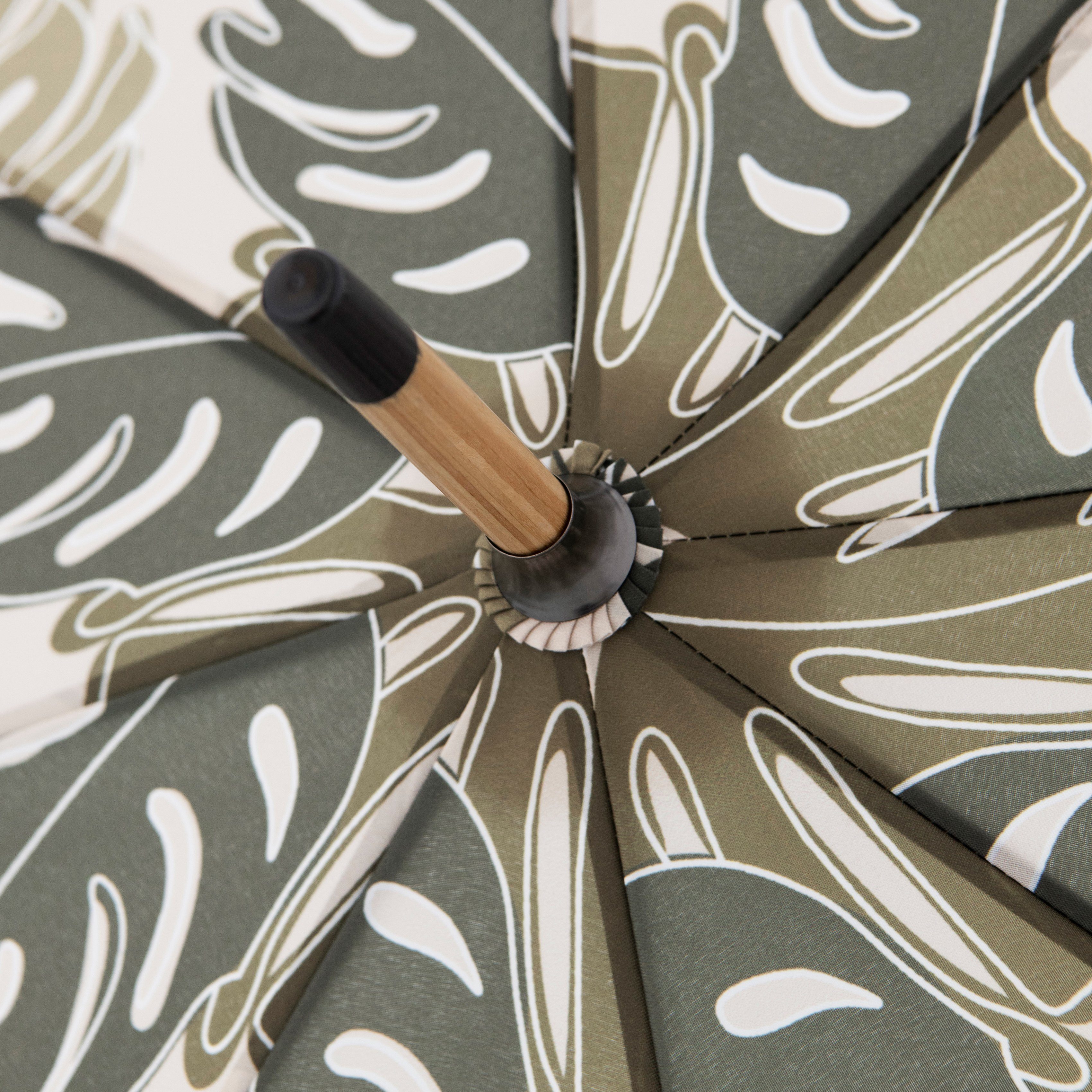 Long, doppler® choice beige, Schirmgriff recyceltem Material nature Stockregenschirm aus Holz mit aus