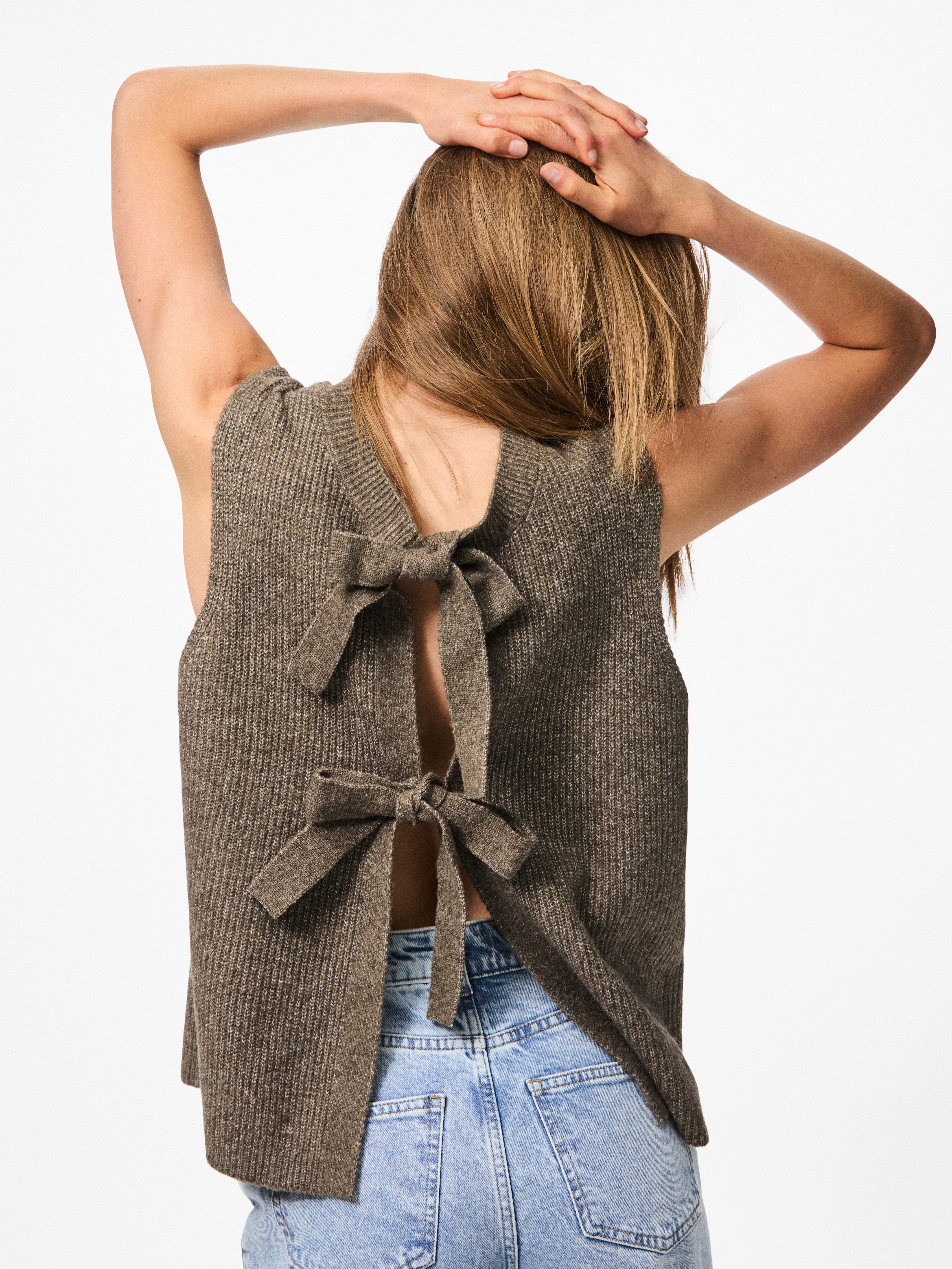 pieces Cardigan PCSILLY SL REV TIE VEST KNIT NOOS BC mit Bindebändern