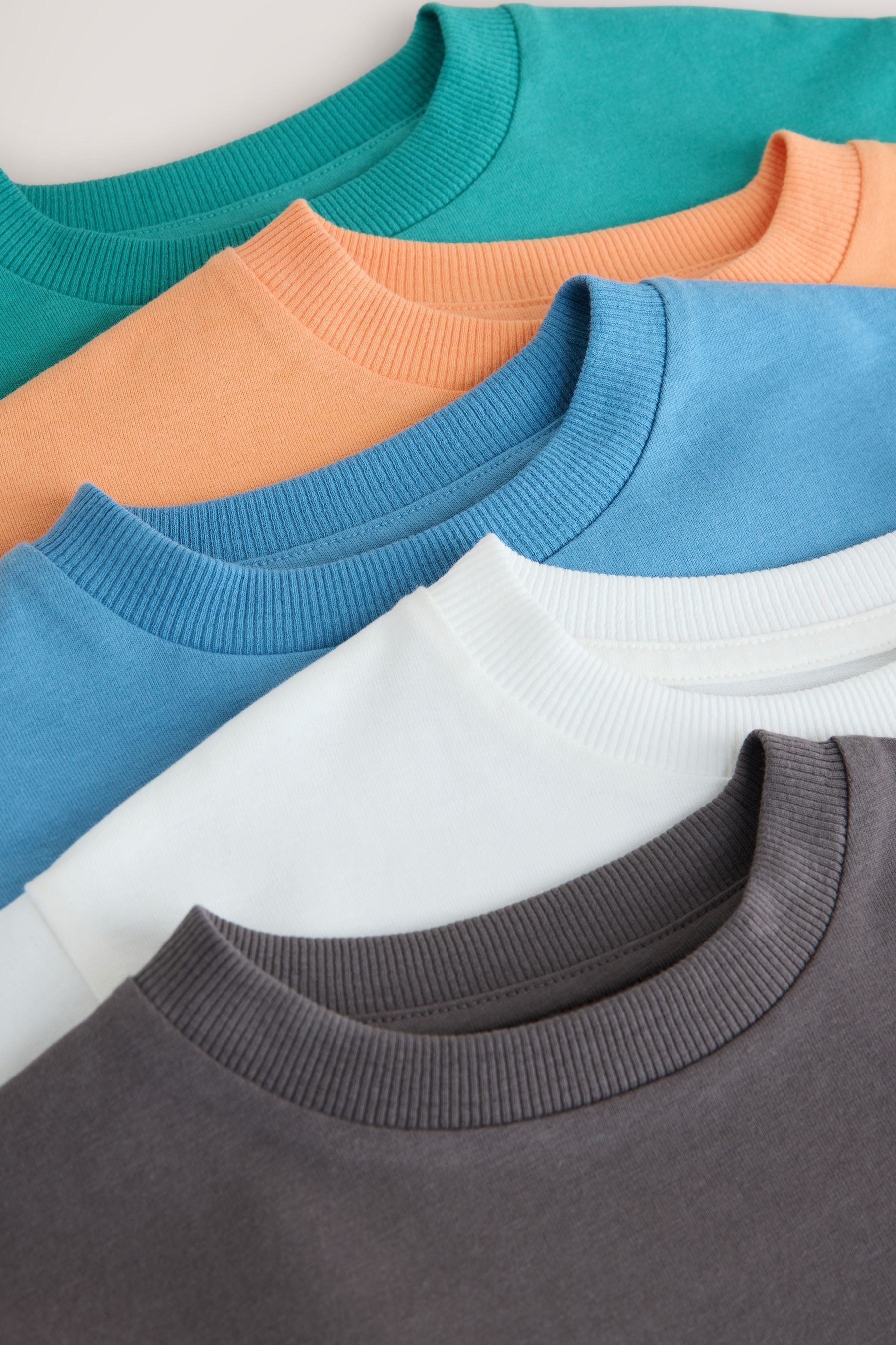 Next T-Shirt Kurzärmelige schlichte T-Shirts im 5er-Pack (5-tlg)