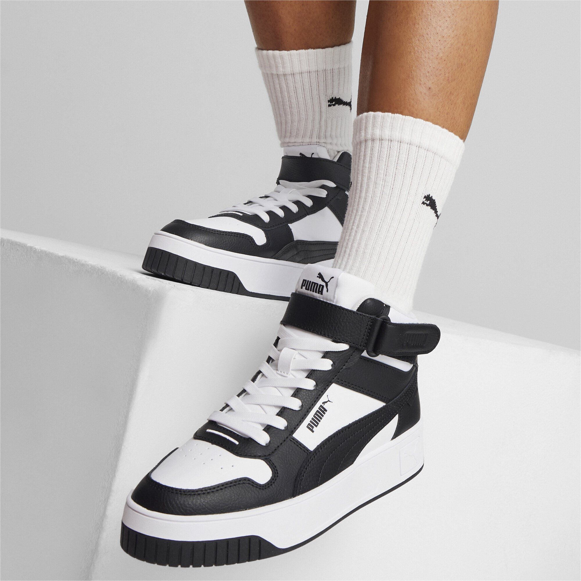 PUMA Carina Street Mid Sneakers White Sneaker Black Damen