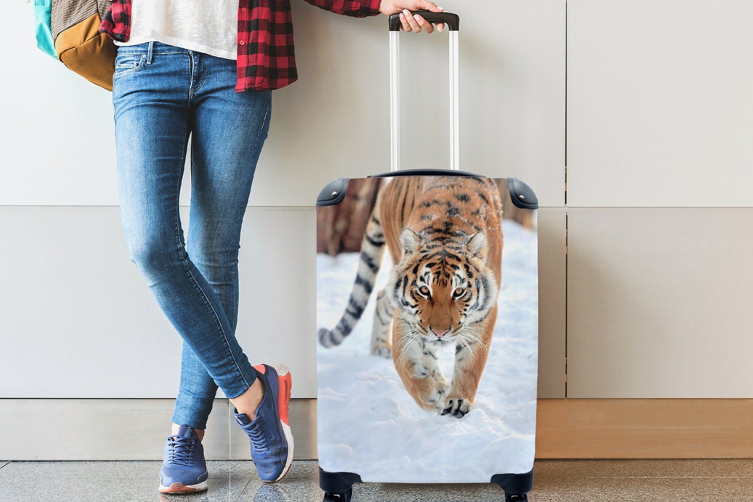 Tiger mit - Tiere, Rollen, Ferien, Handgepäckkoffer für Reisetasche Reisekoffer 4 - Handgepäck MuchoWow Trolley, rollen, Schnee