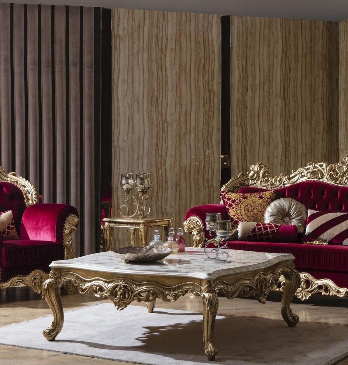 Casa Padrino Couchtisch Luxus Barock Couchtisch Weiß / Gold 130 x 130 x H. 51 cm - Prunkvoller Massivholz Wohnzimmertisch - Barock Möbel