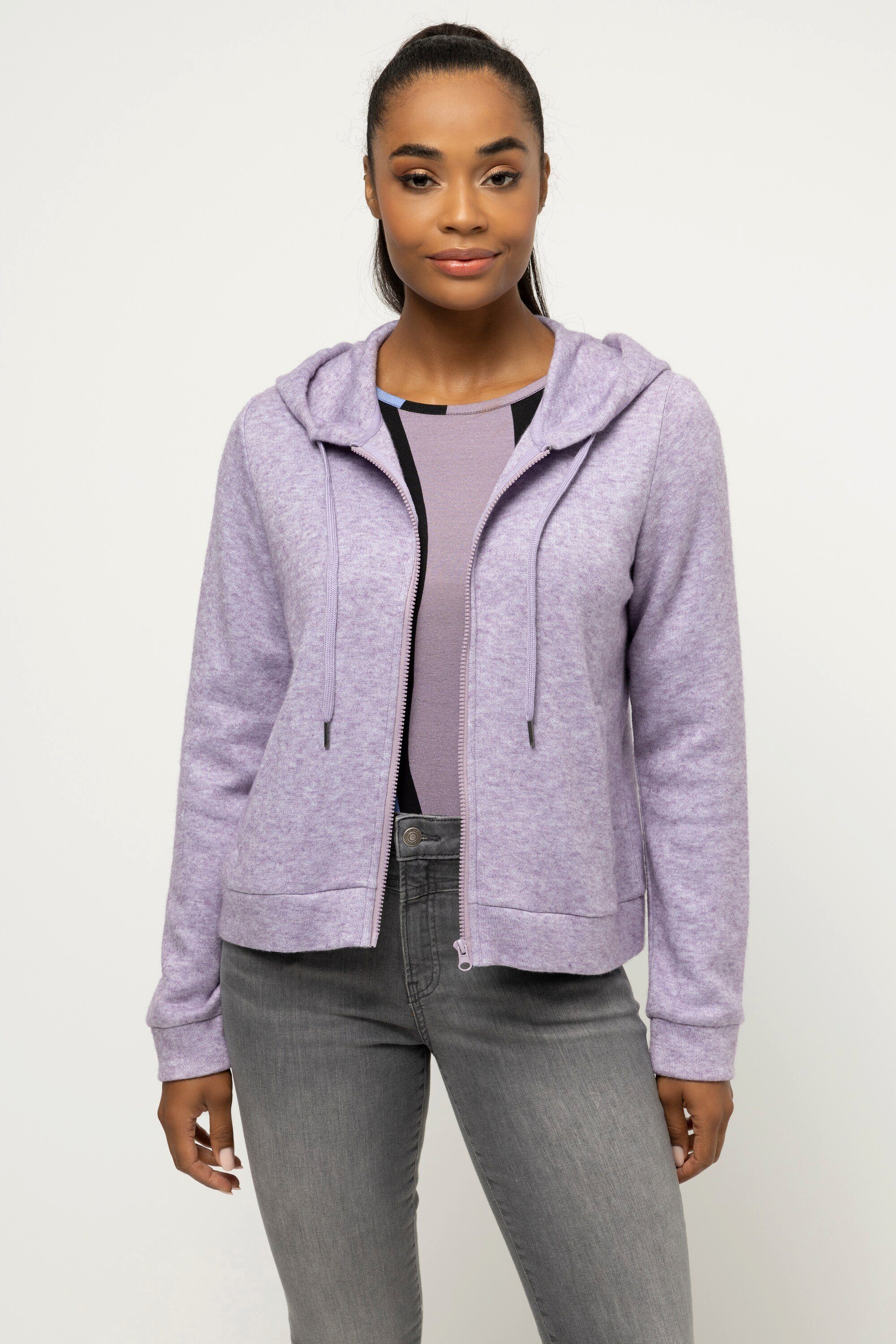 Gina Laura Sweatjacke Strickjacke Kapuze flauschig weich Reißverschluss flieder