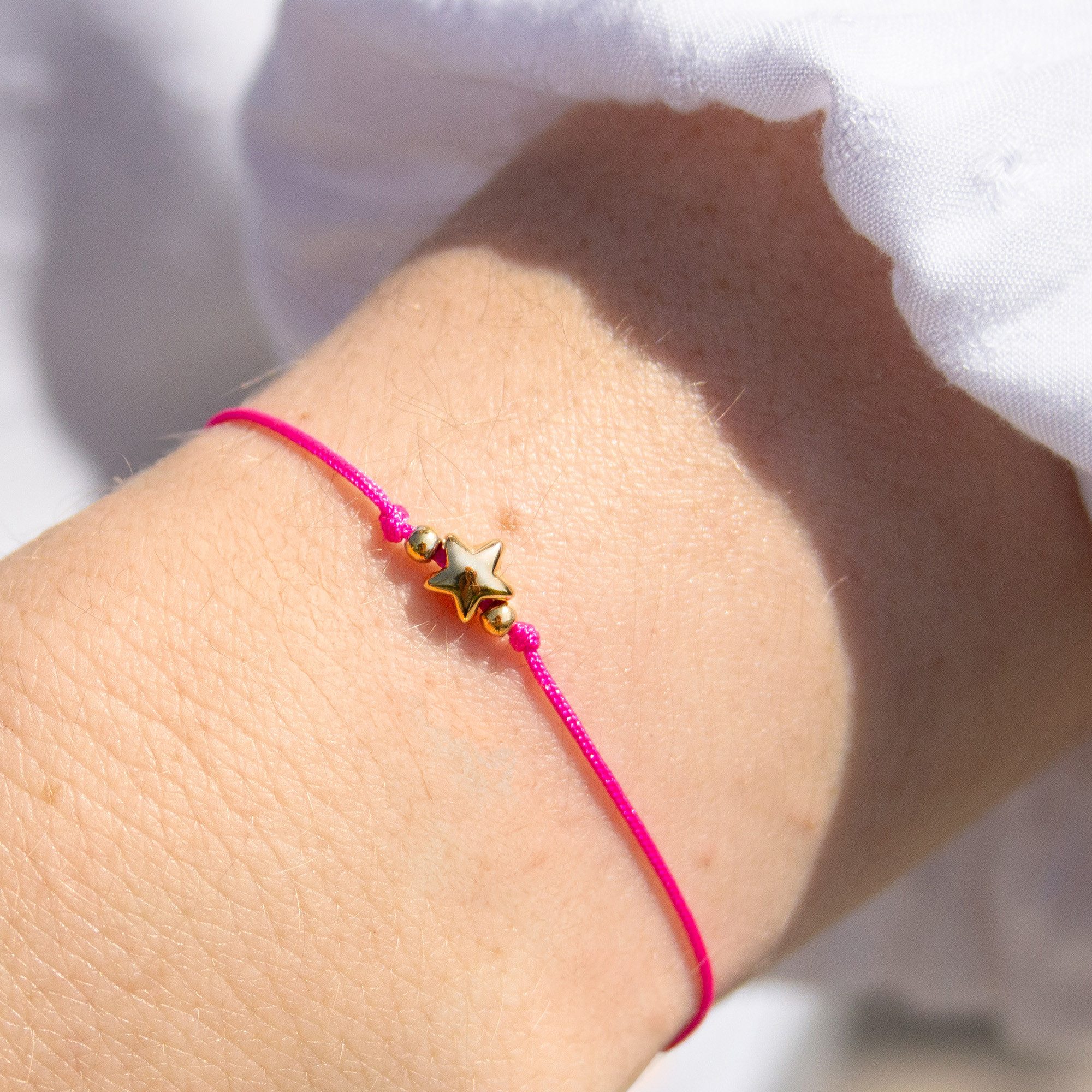 Bow & Hummingbird Armband Set Armband auf Karte - Stern - Eine Klitzekleinigkeit für Dich, 24 Karat vergoldeter Anhänger