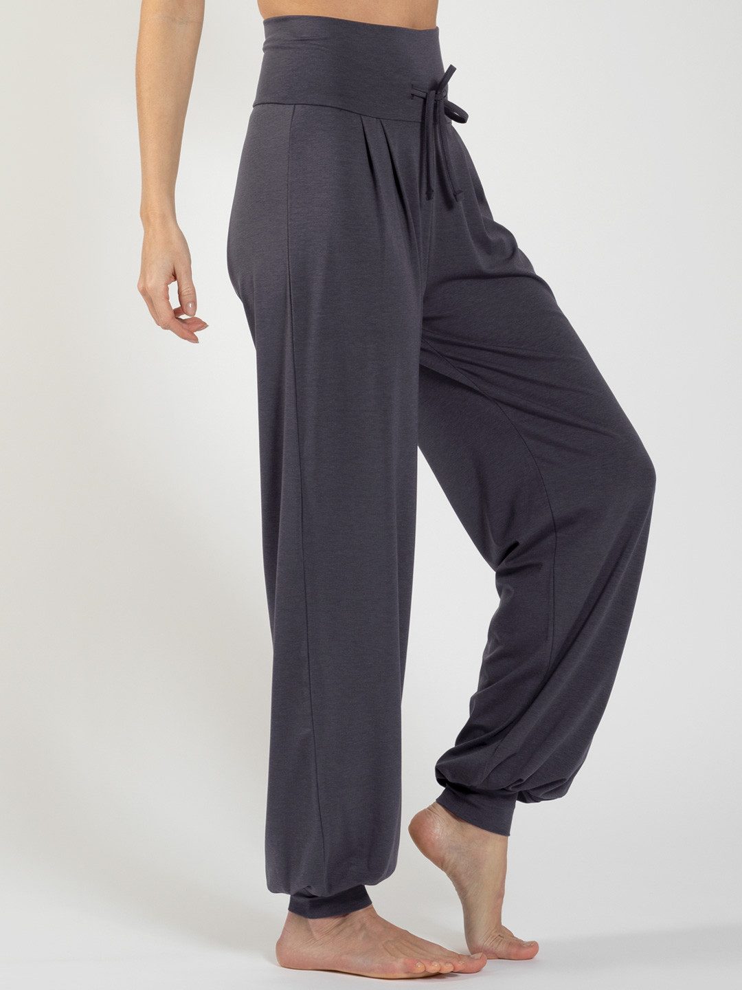 Magadi Yogahose Florence aus weichem Naturmaterial günstig online kaufen