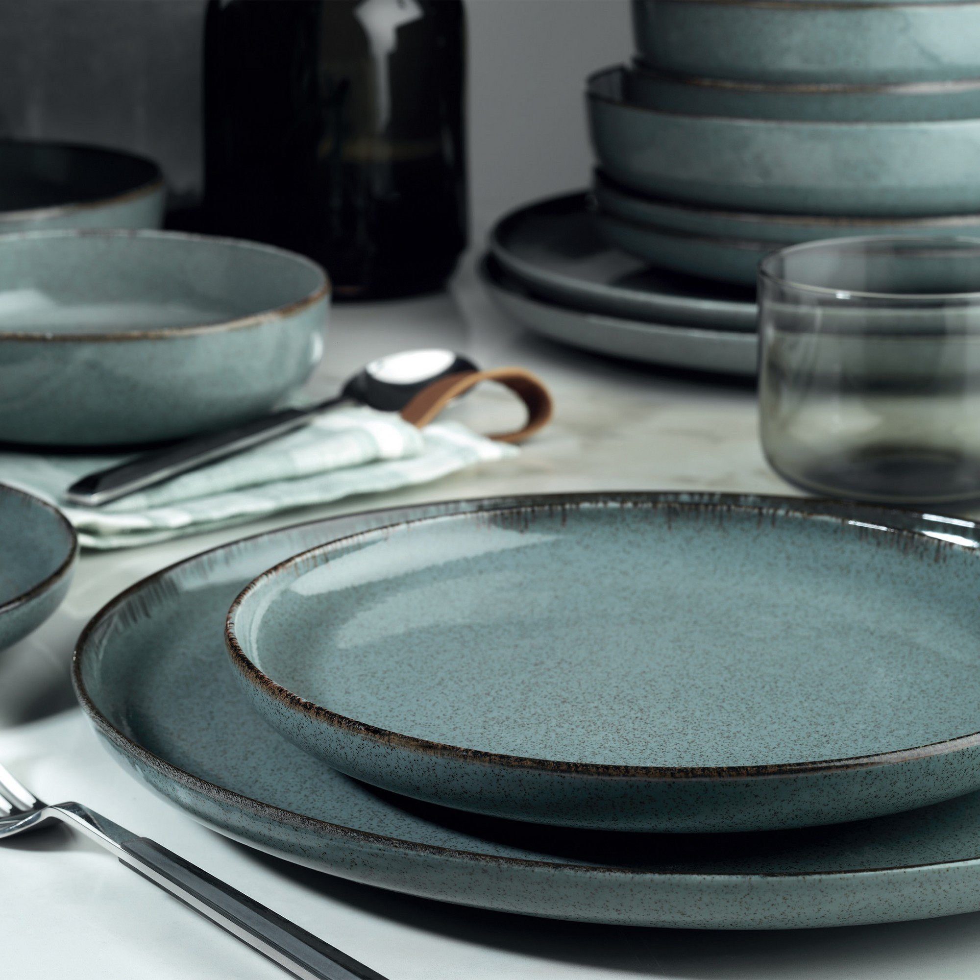 Hermia Concept Teller-Set 100% PORCELAIN P3387 (18-tlg)